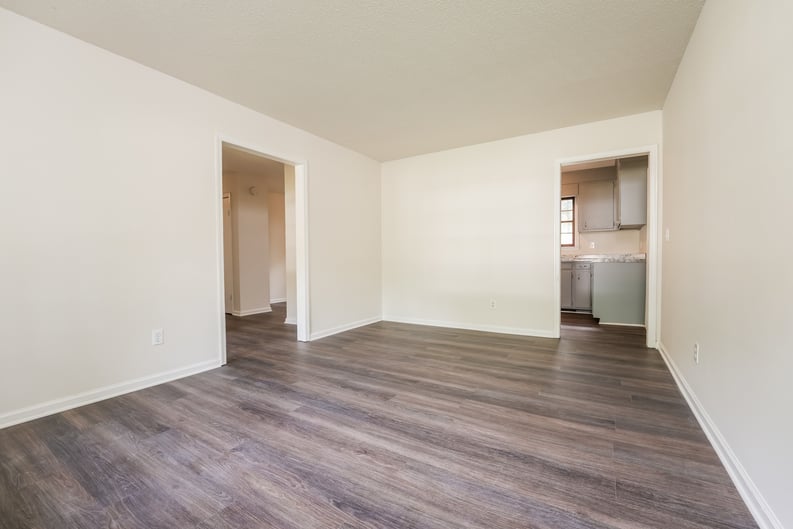 Property photo 3 of 313 Water Oak Dr