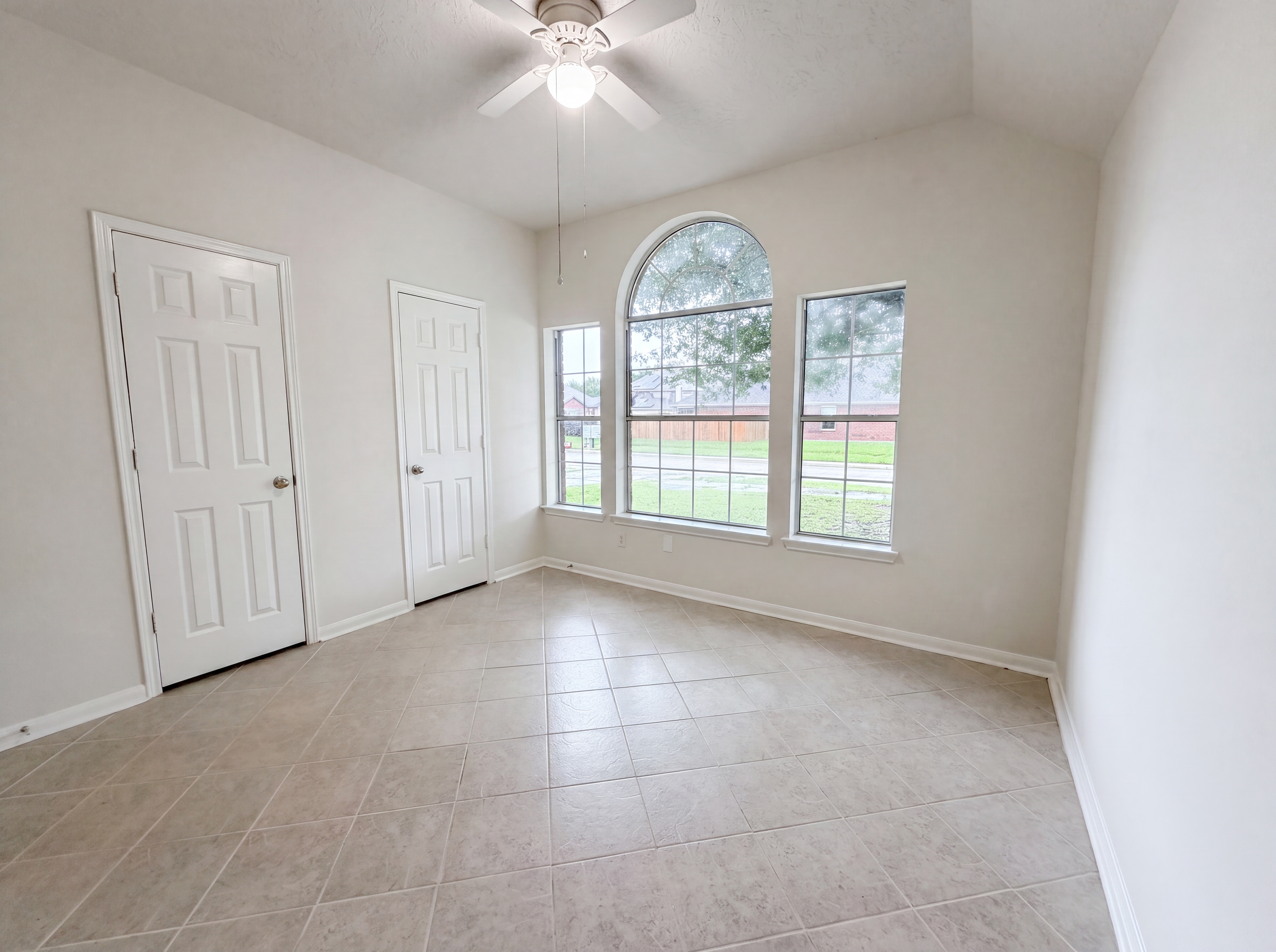 Photo 8 of 21 of 2127 Hannover Way, Spring, TX
