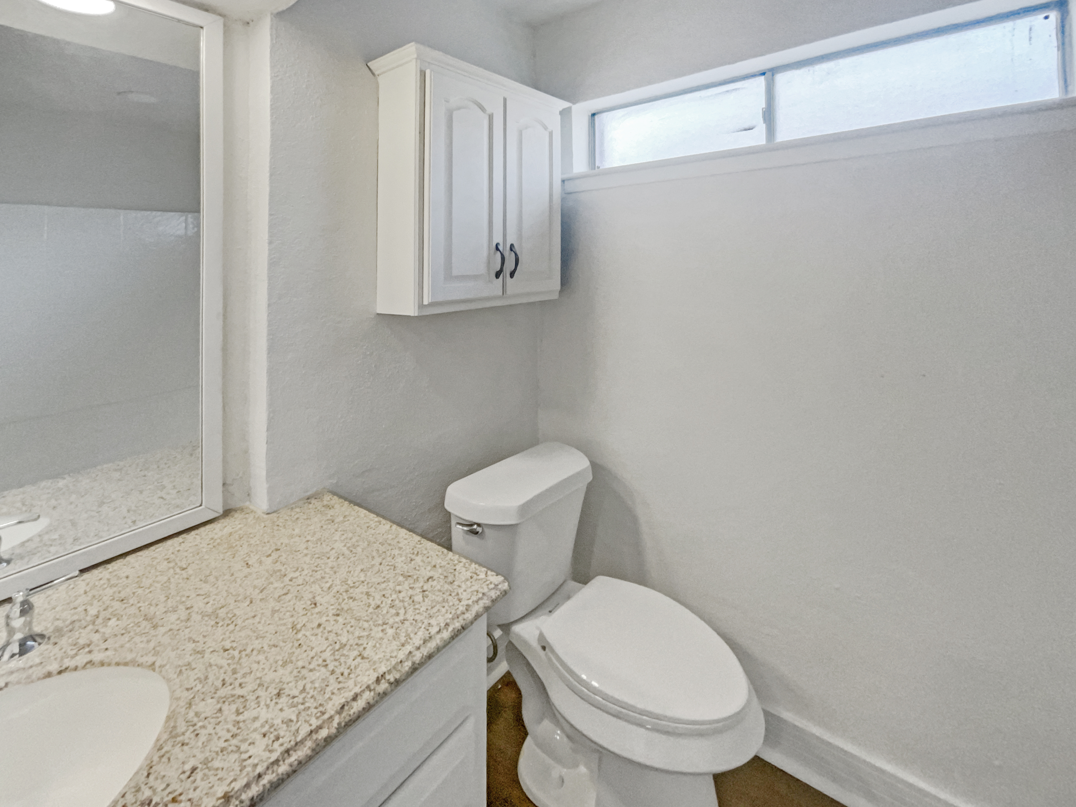 Photo 19 of 25 of 1426 Whiteoak Dr, Garland, TX