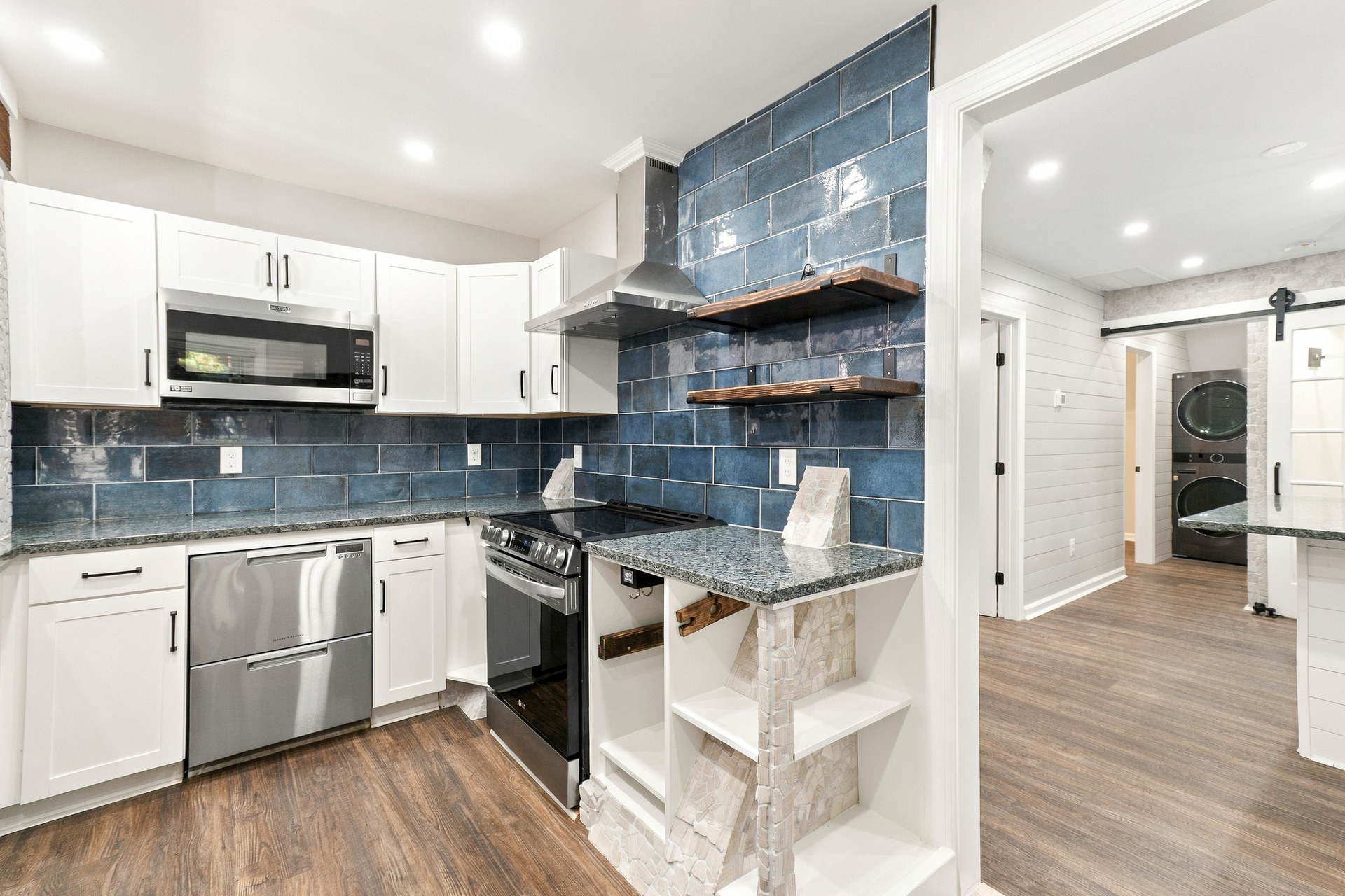 Photo 6 of 48 of 3419 Lakeview Pkwy, Locust Grove, VA