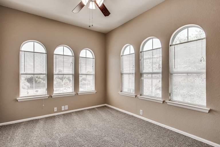 Photo 13 of 29 - 184 Leonard St, Lewisville, TX 75057