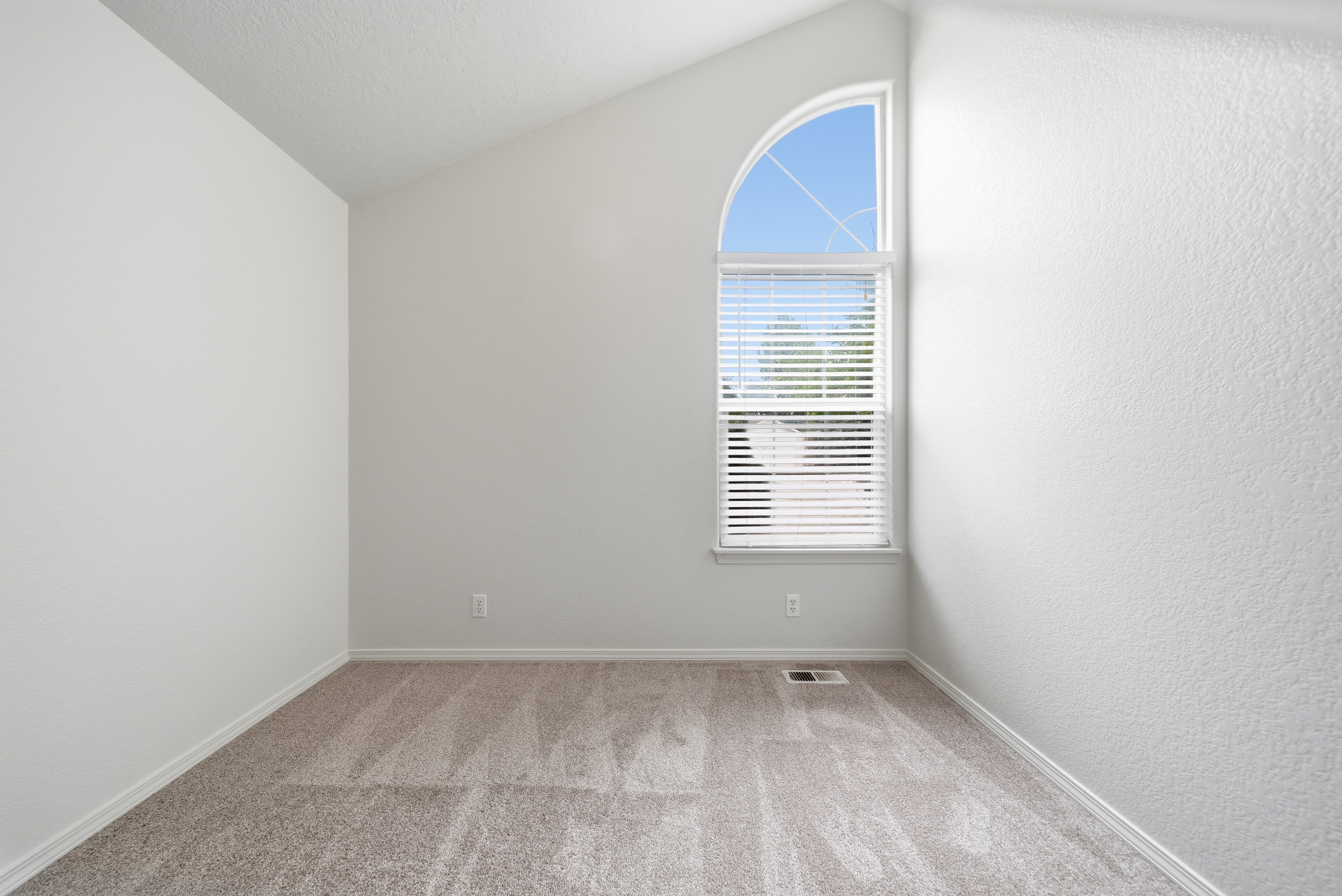 Photo 17 of 30 of 691 N Tidwell Way, Meridian, ID