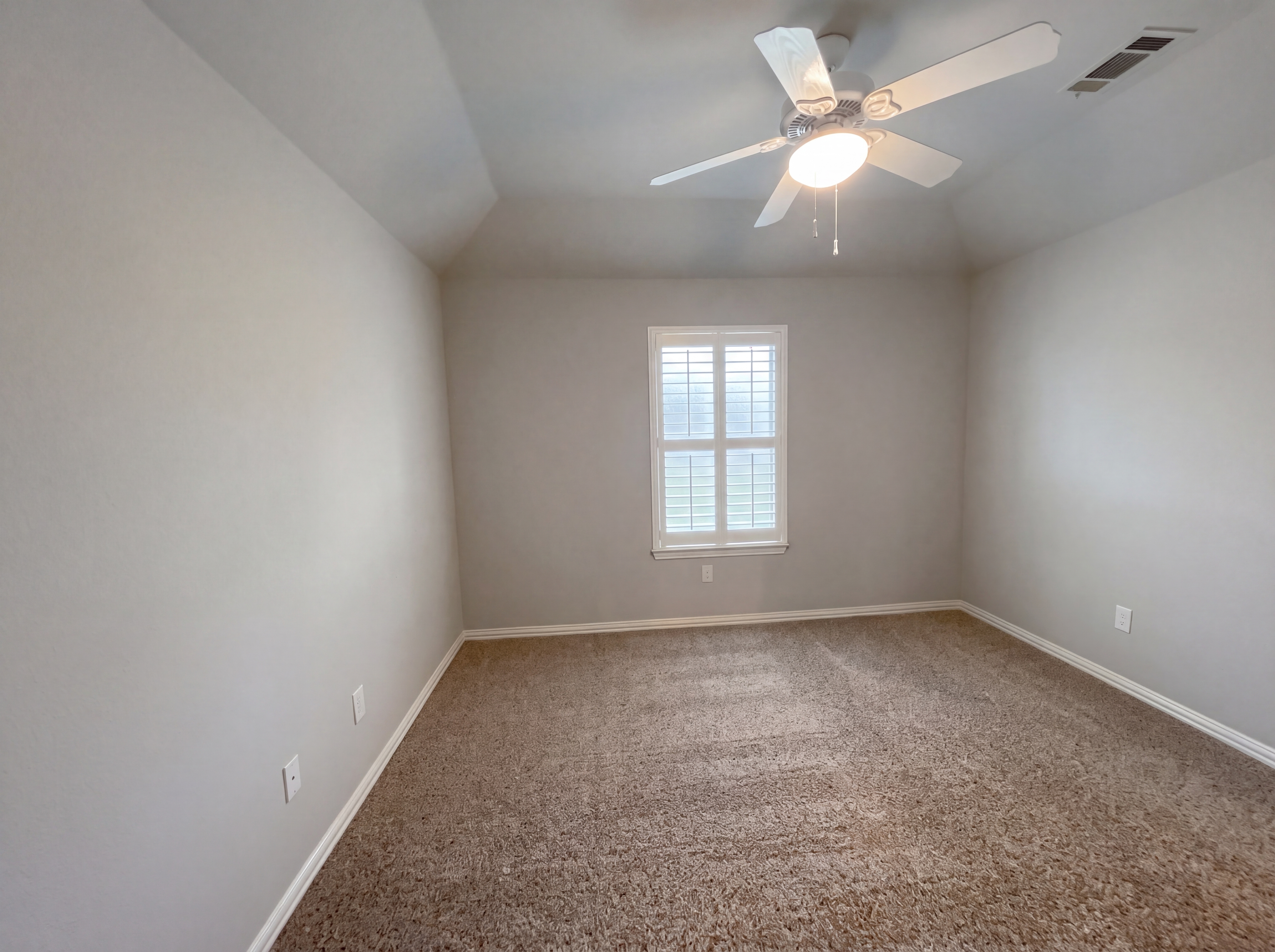 Photo 6 of 19 of 2400 Creekview Dr, Plano, TX