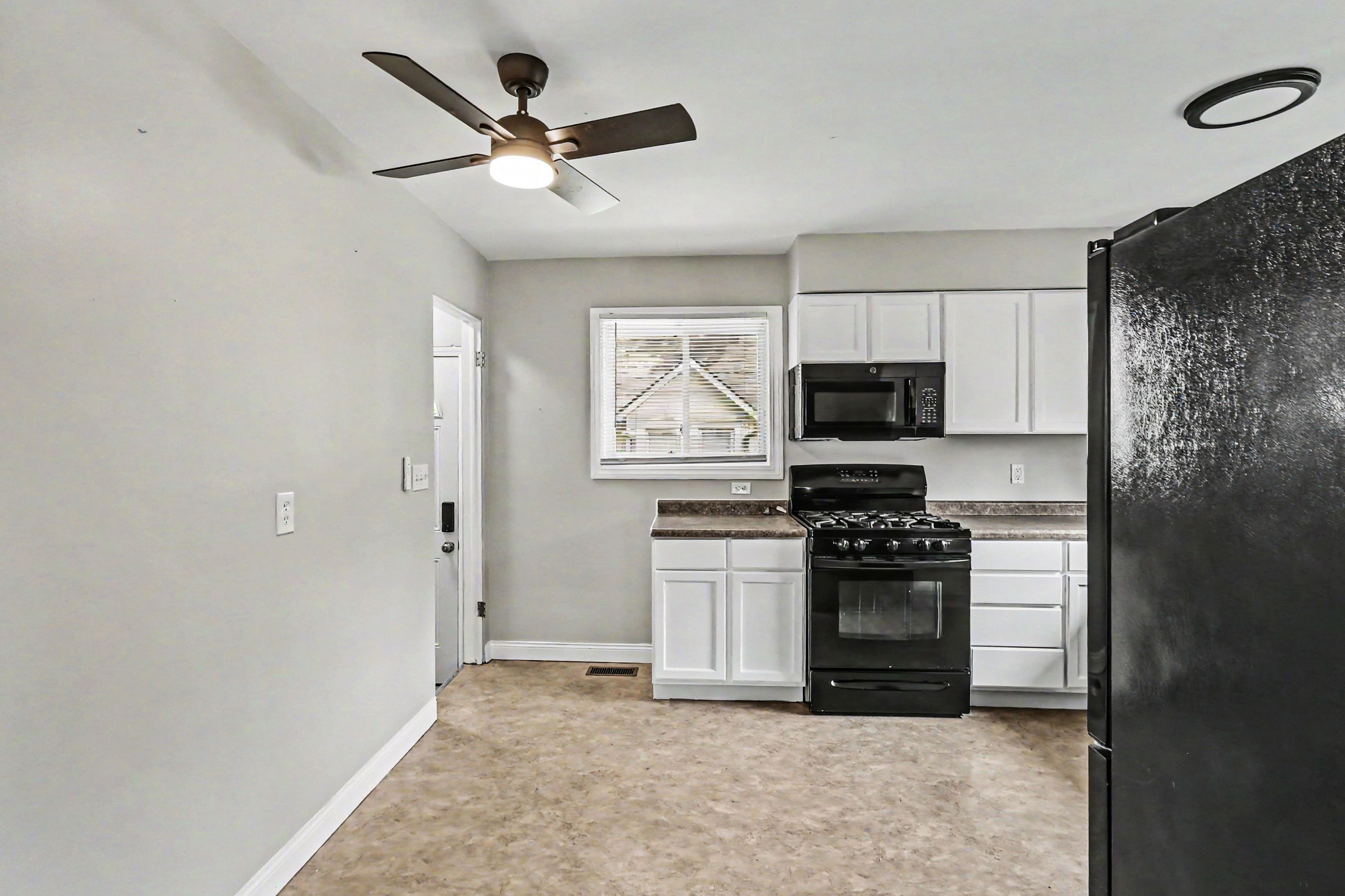 Photo 10 of 20 of 502 Carrier St, Lansing, MI