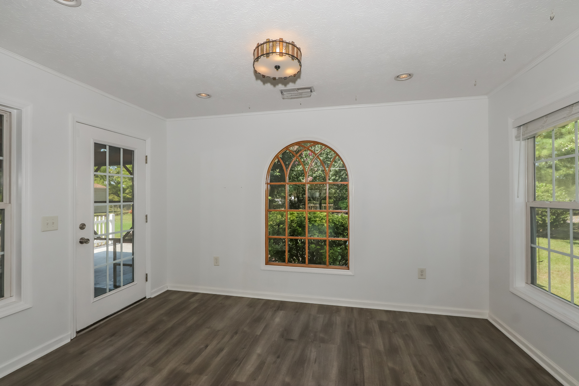 Photo 9 of 21 of 454 Carolina Hickory St, Loris, SC