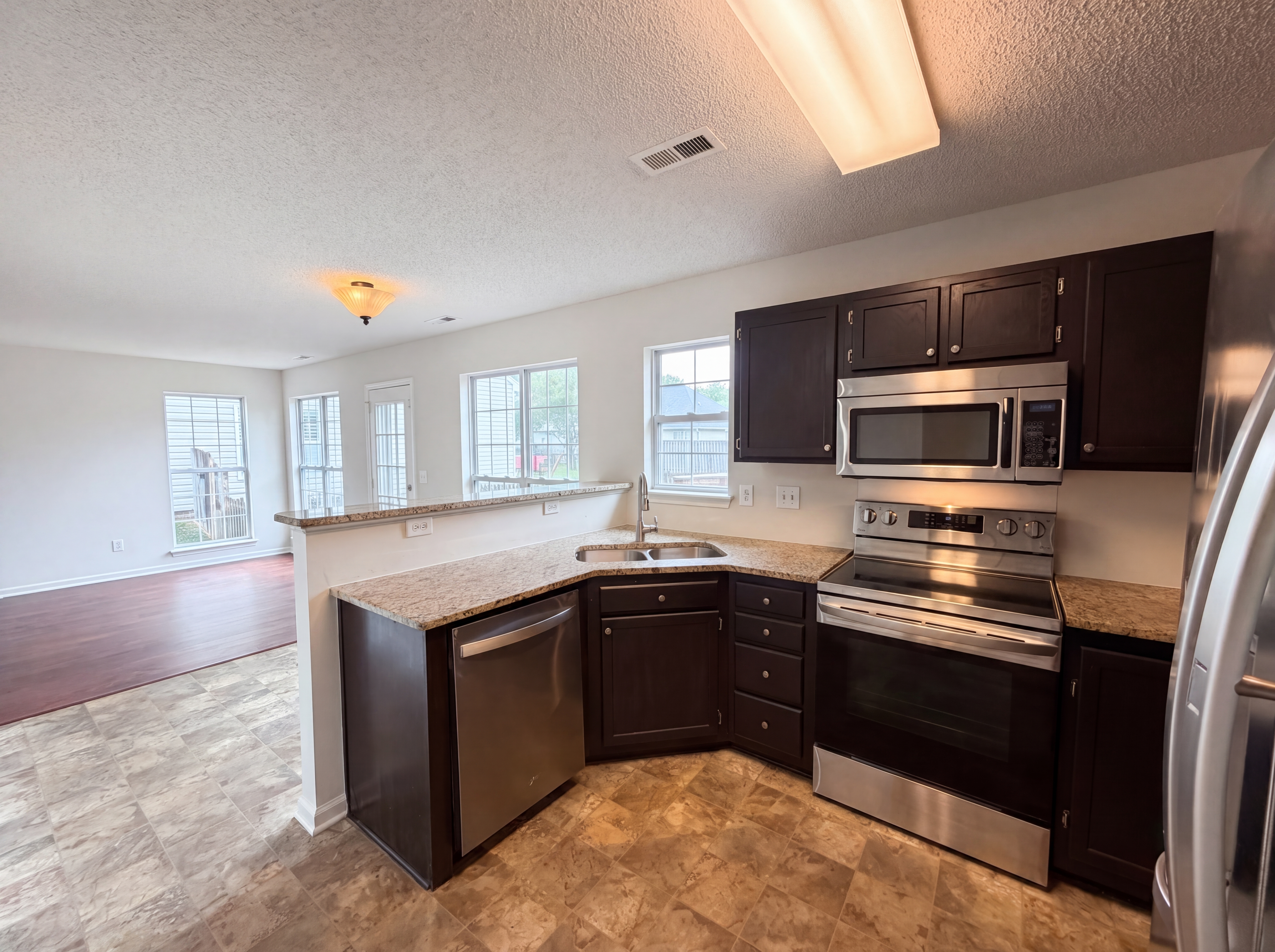Photo 2 of 23 of 4975 Bentridge Dr NW, Concord, NC
