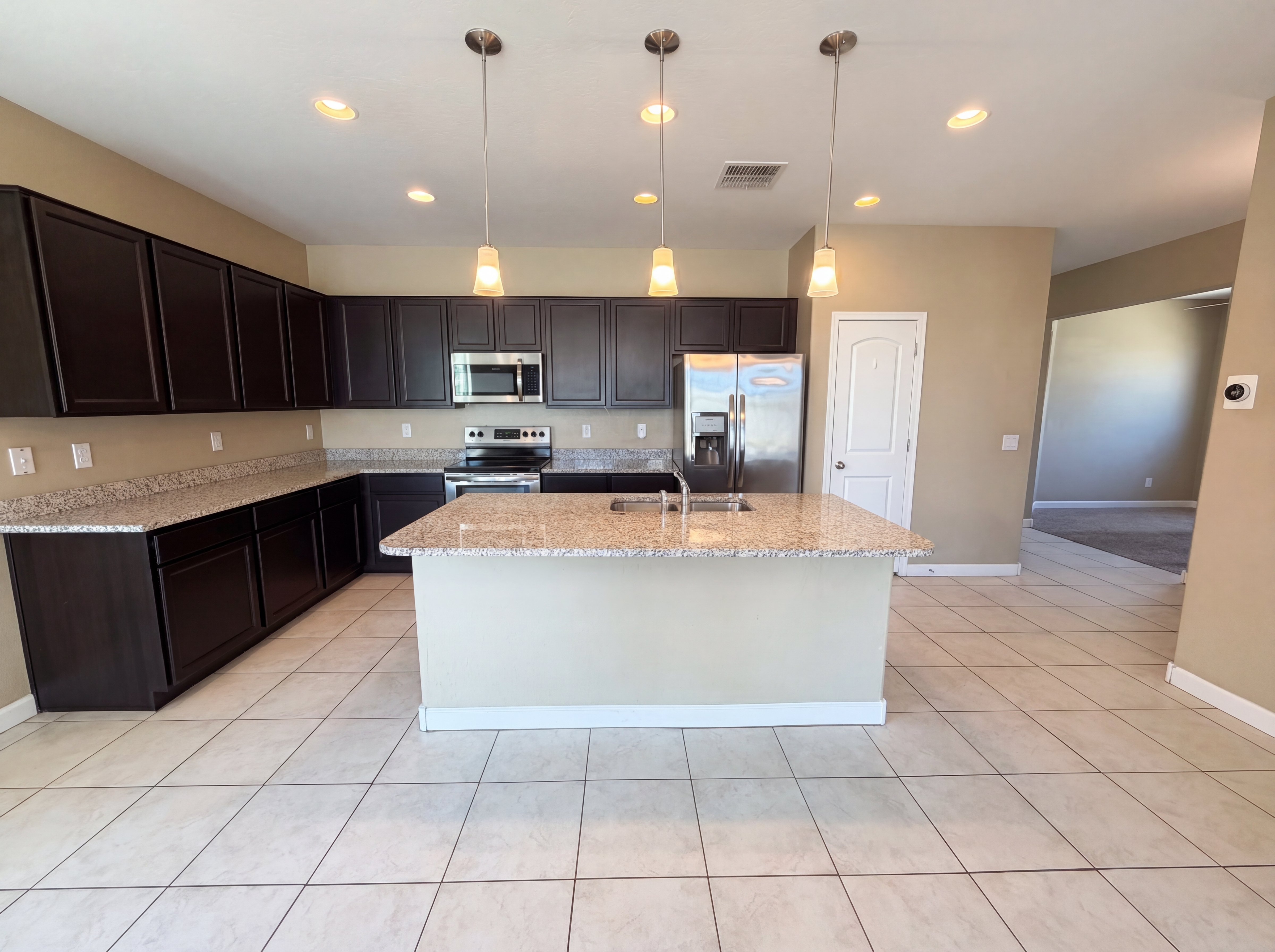 Photo 2 of 28 of 2425 S 235th Dr, Buckeye, AZ