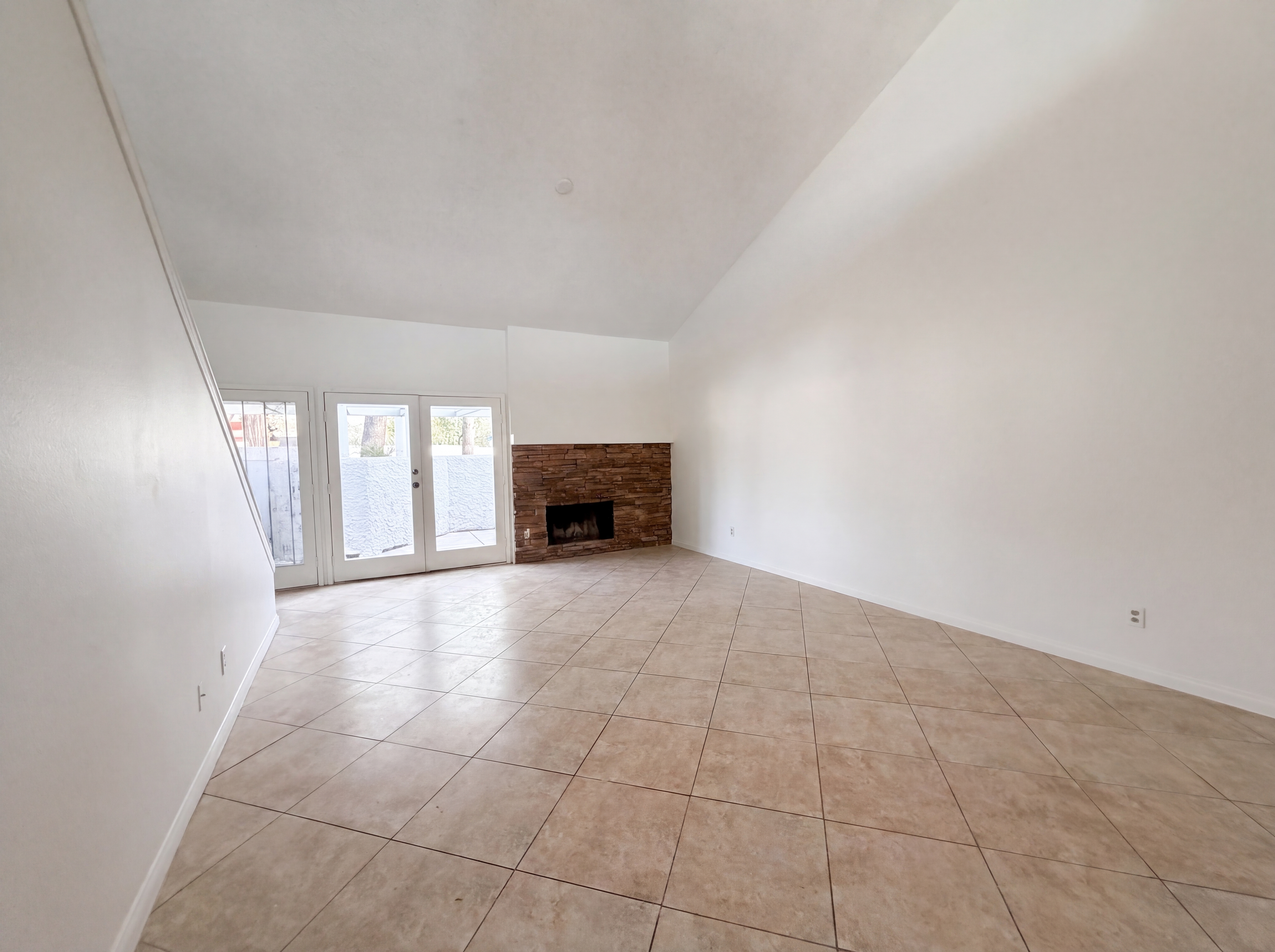 Photo 3 of 28 of 5631 Vineyard Ln, Las Vegas, NV