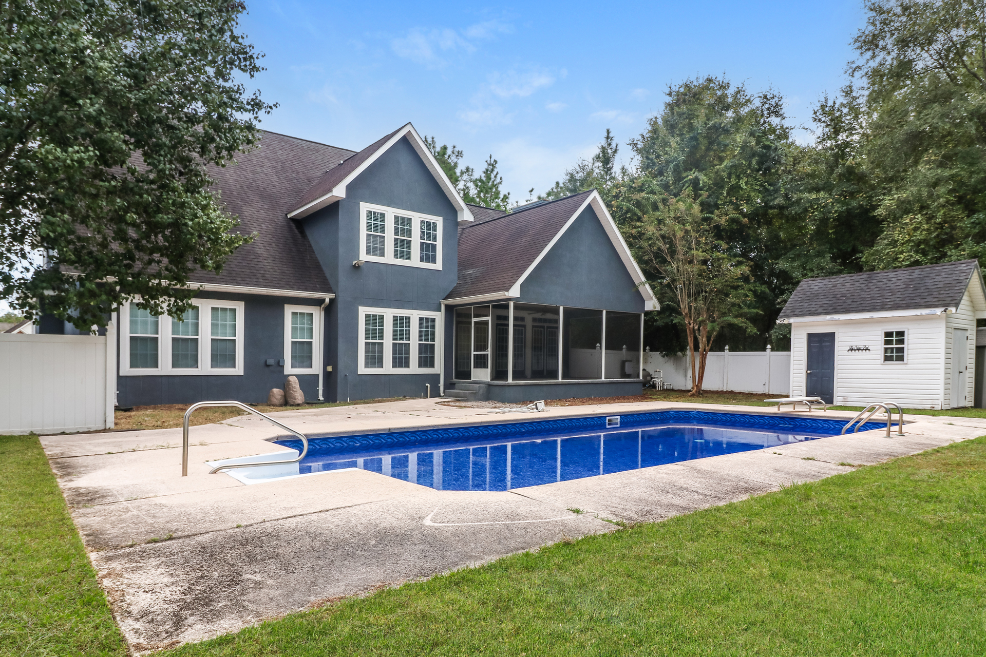 Photo 5 of 22 of 746 Catherine St, Jesup, GA