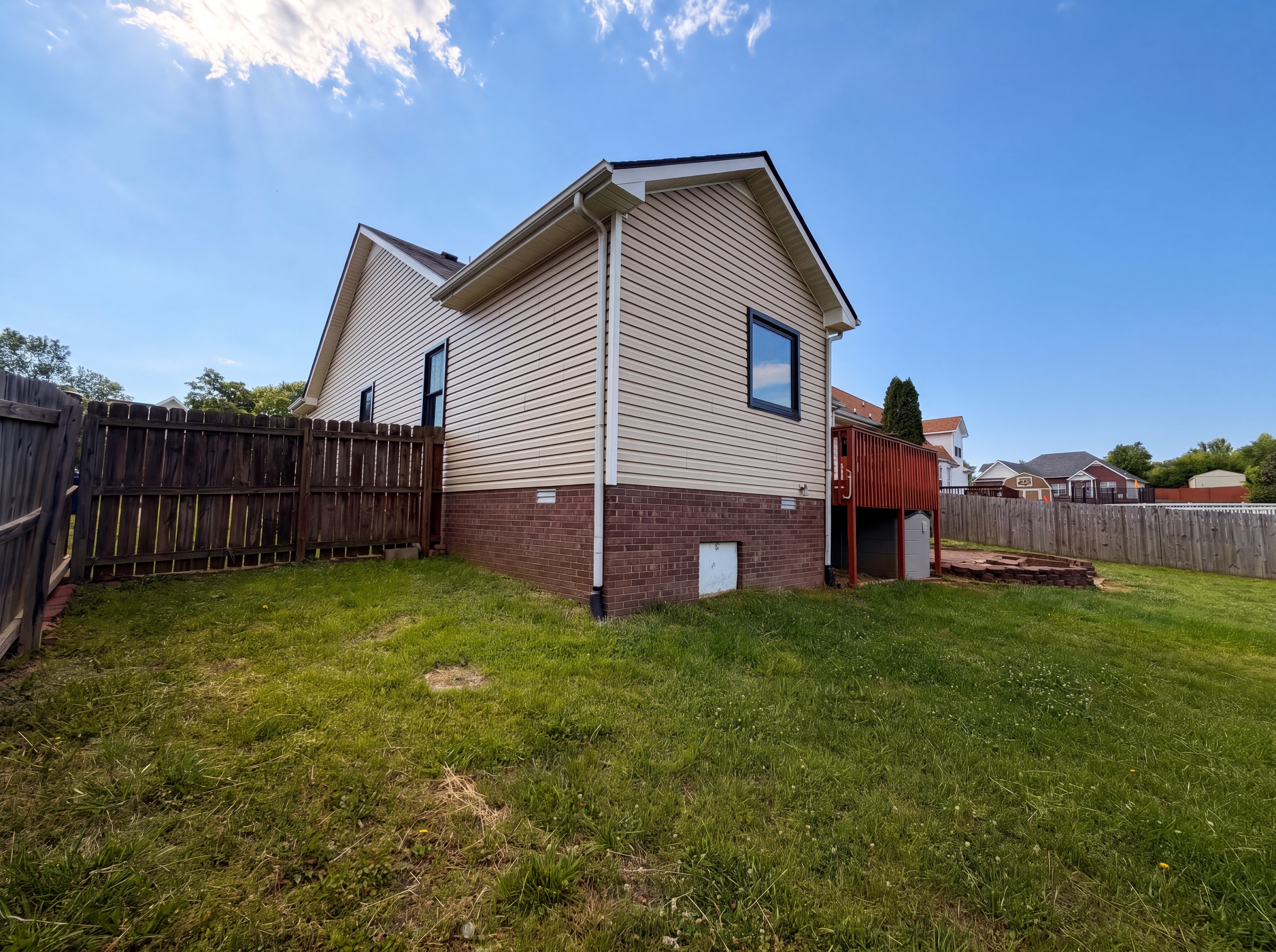Photo 20 of 24 of 1688 Cedar Springs Cir, Clarksville, TN