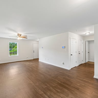 Property photo 3 of 2112 Rosemary Way