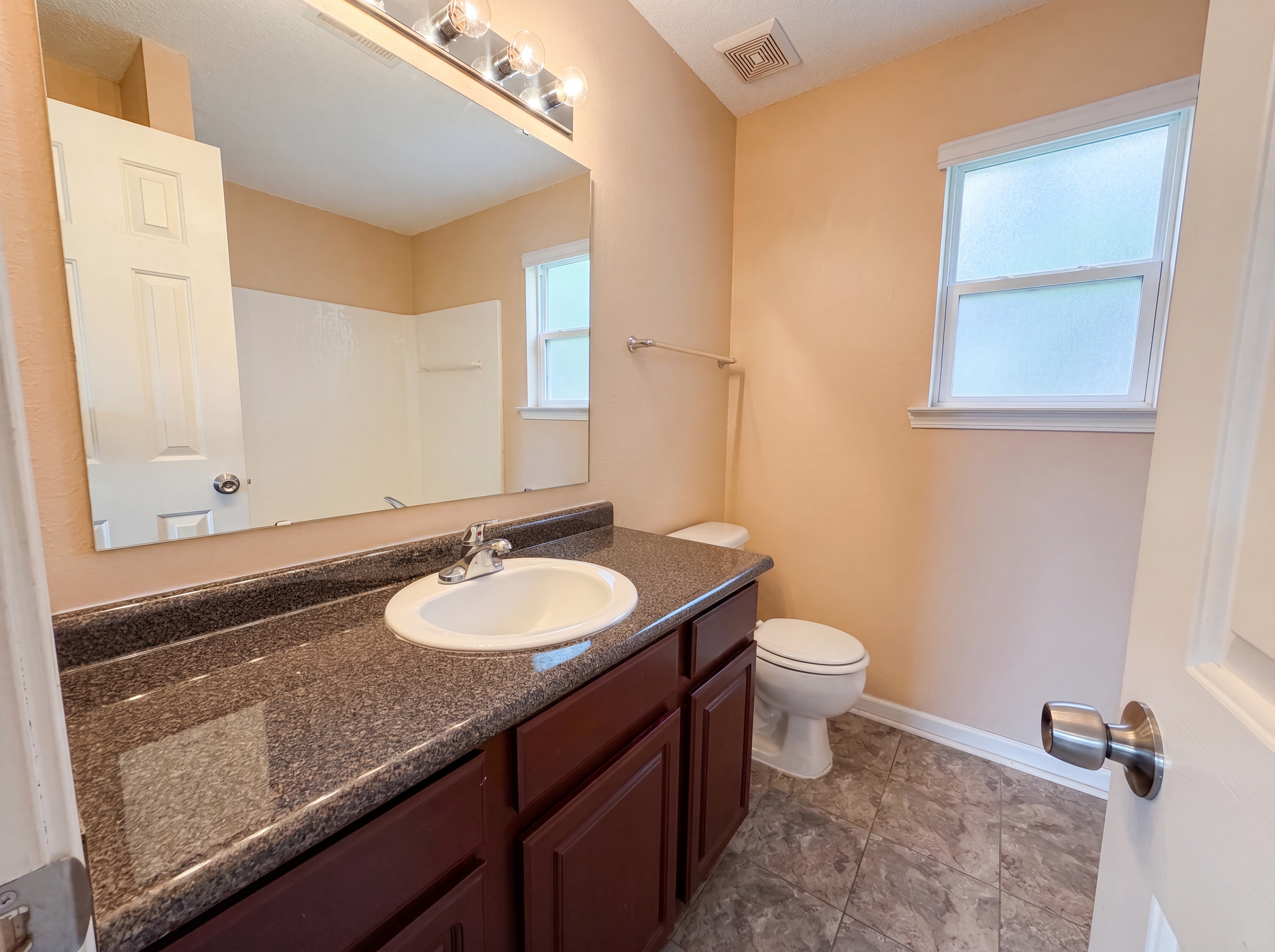 Photo 9 of 16 of 316 Legend Oaks Dr, Columbia, SC