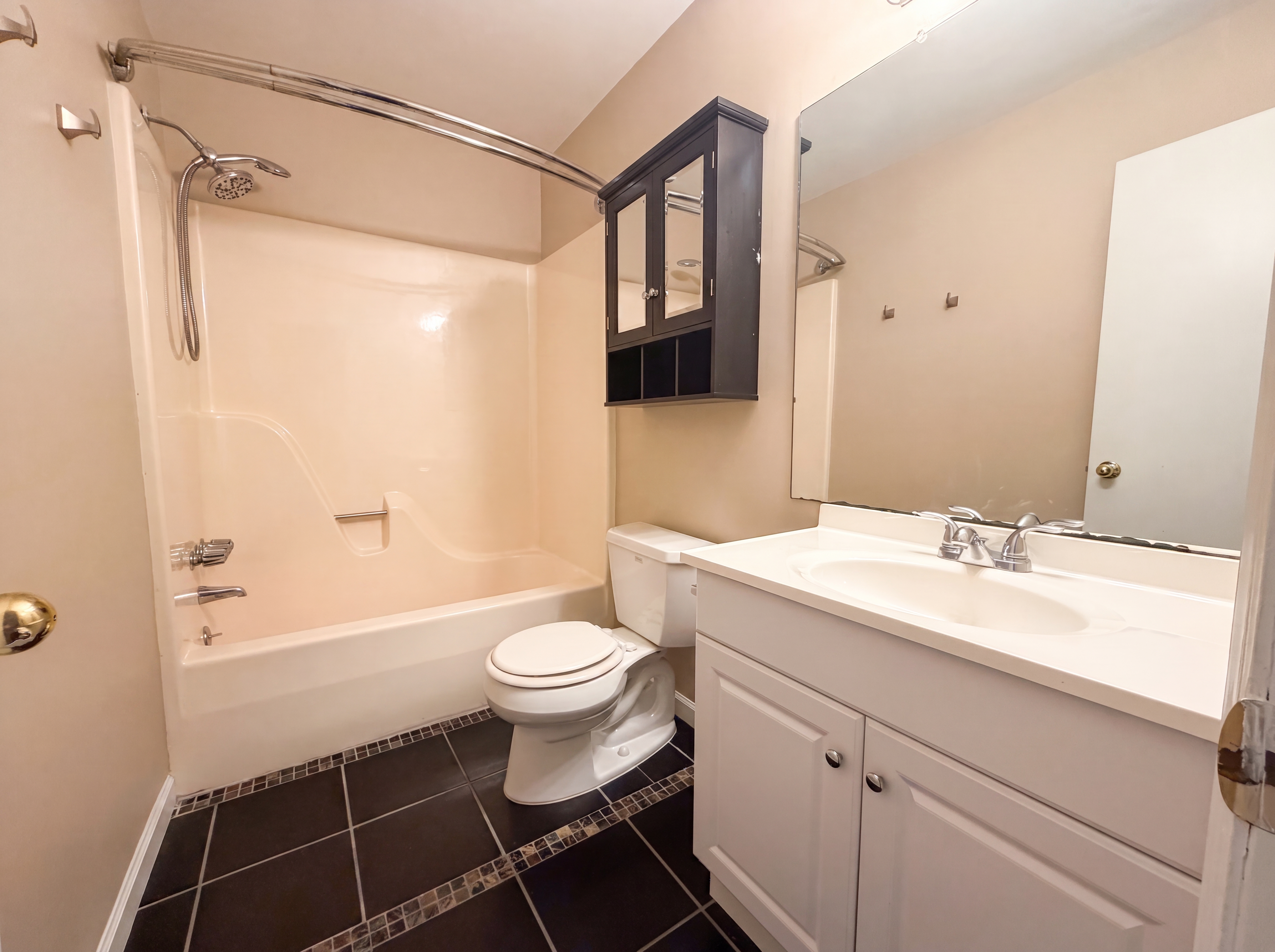 Photo 6 of 21 of 2813 Wood Dr NE, Center Point, AL
