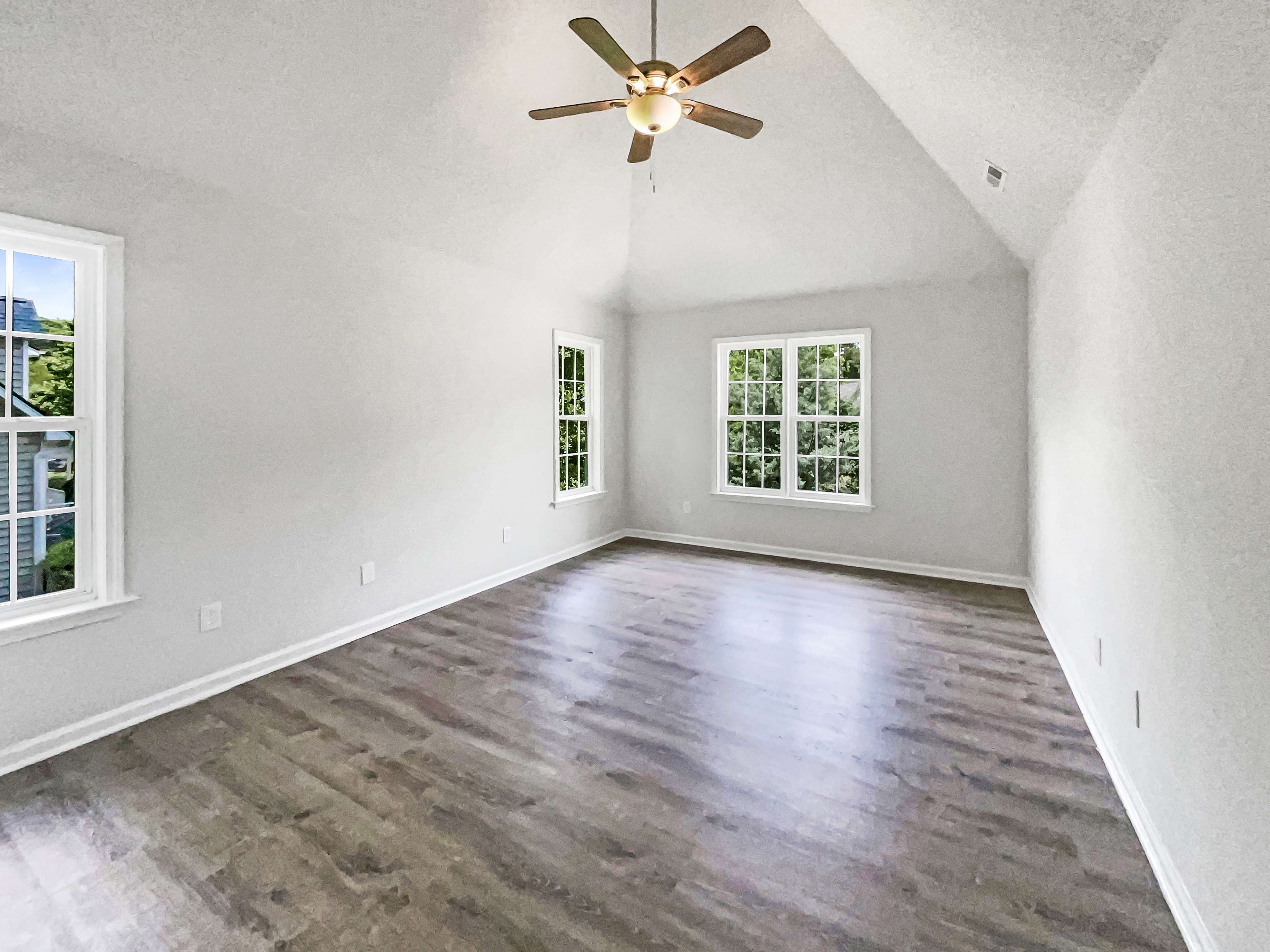 Photo 13 of 19 of 517 Hidden Cellars Dr, Holly Springs, NC