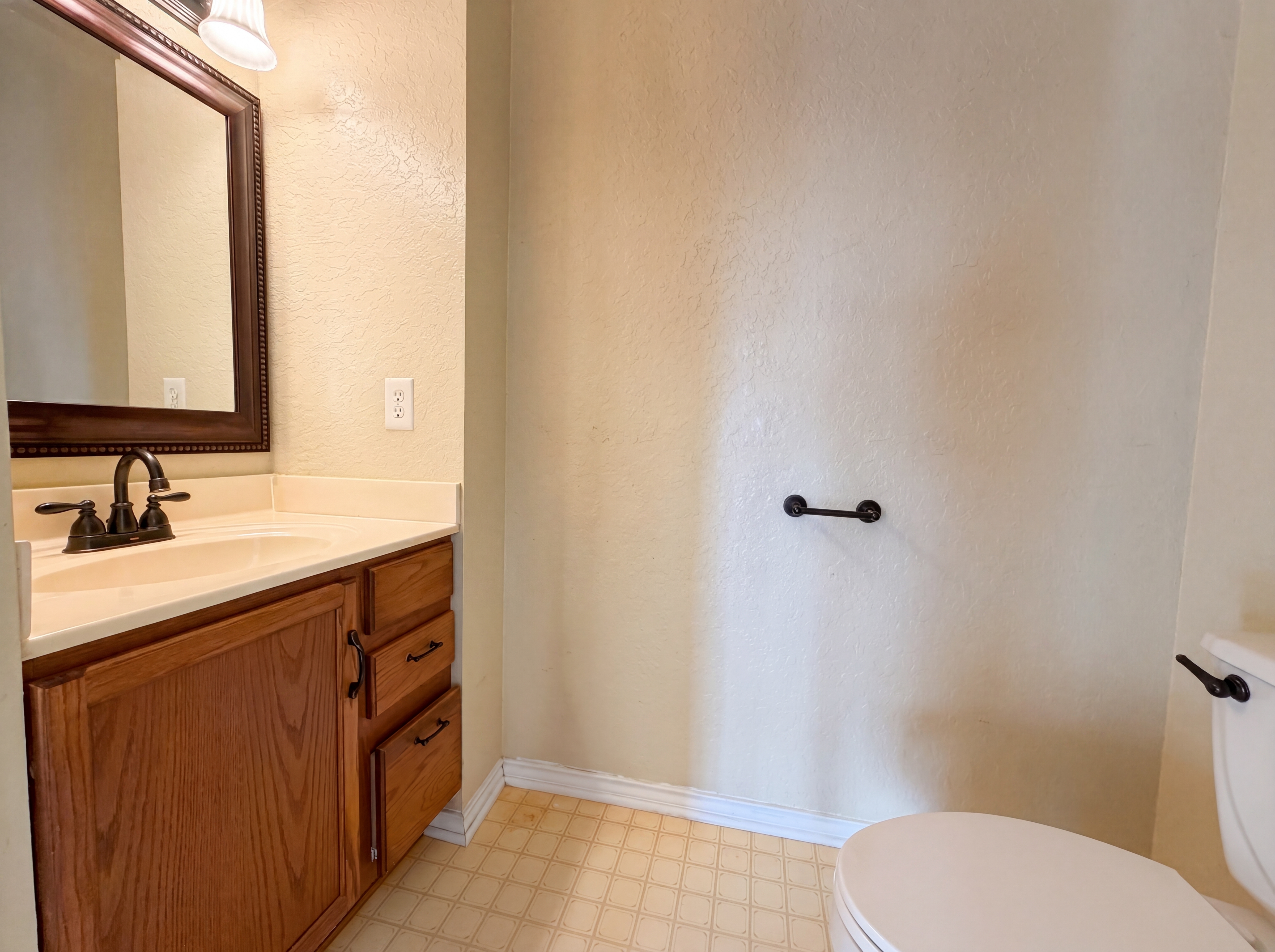 Photo 14 of 19 of 121 Springtree Fld, Cibolo, TX