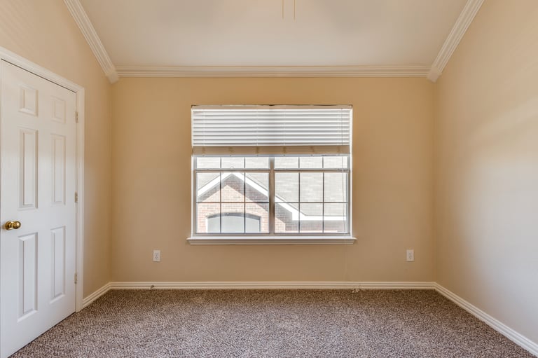Photo 28 of 36 - 5700 Christy Ln, Haltom City, TX 76137