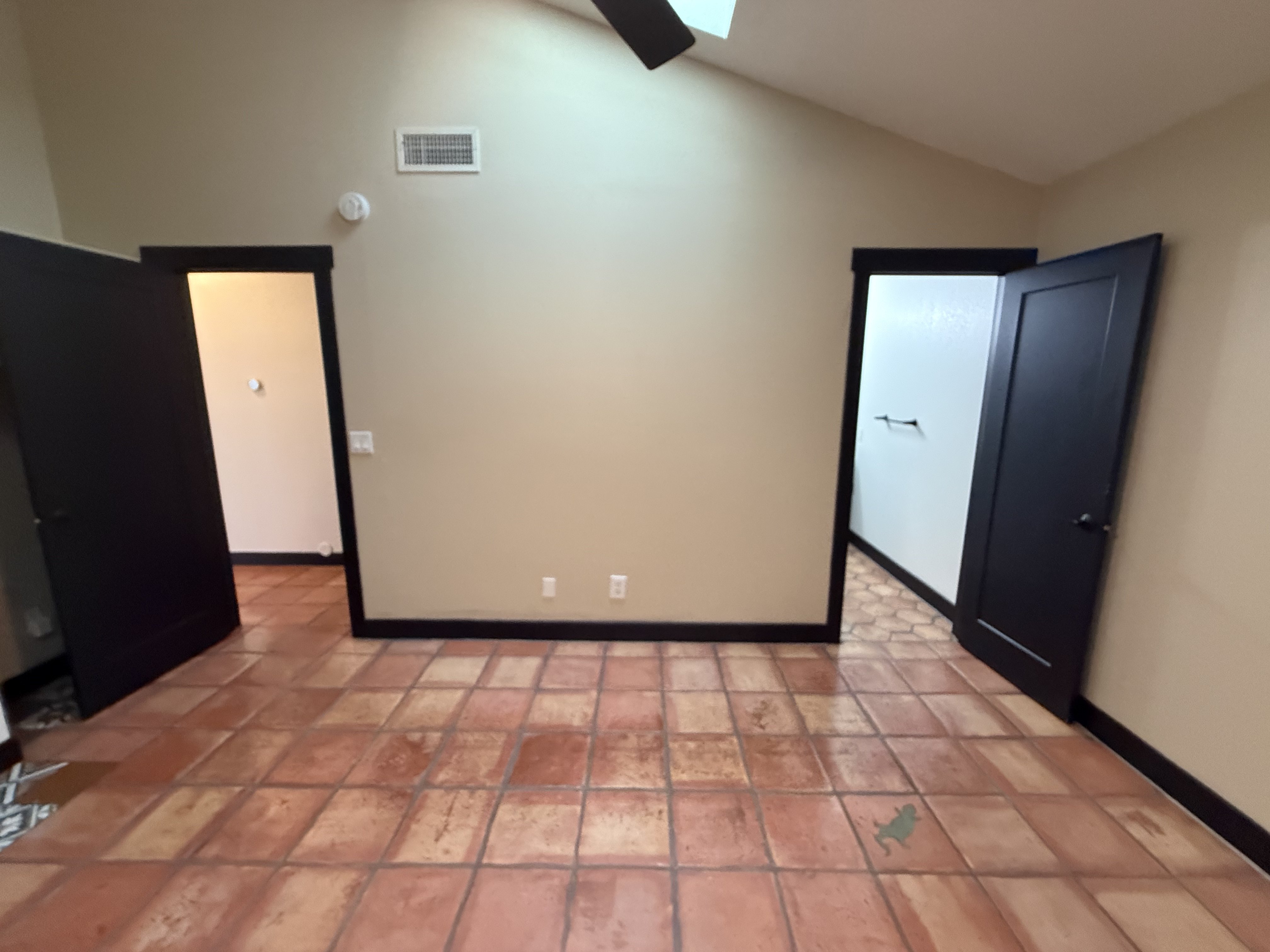 Photo 10 of 26 of 18654 N 45th Ave, Glendale, AZ
