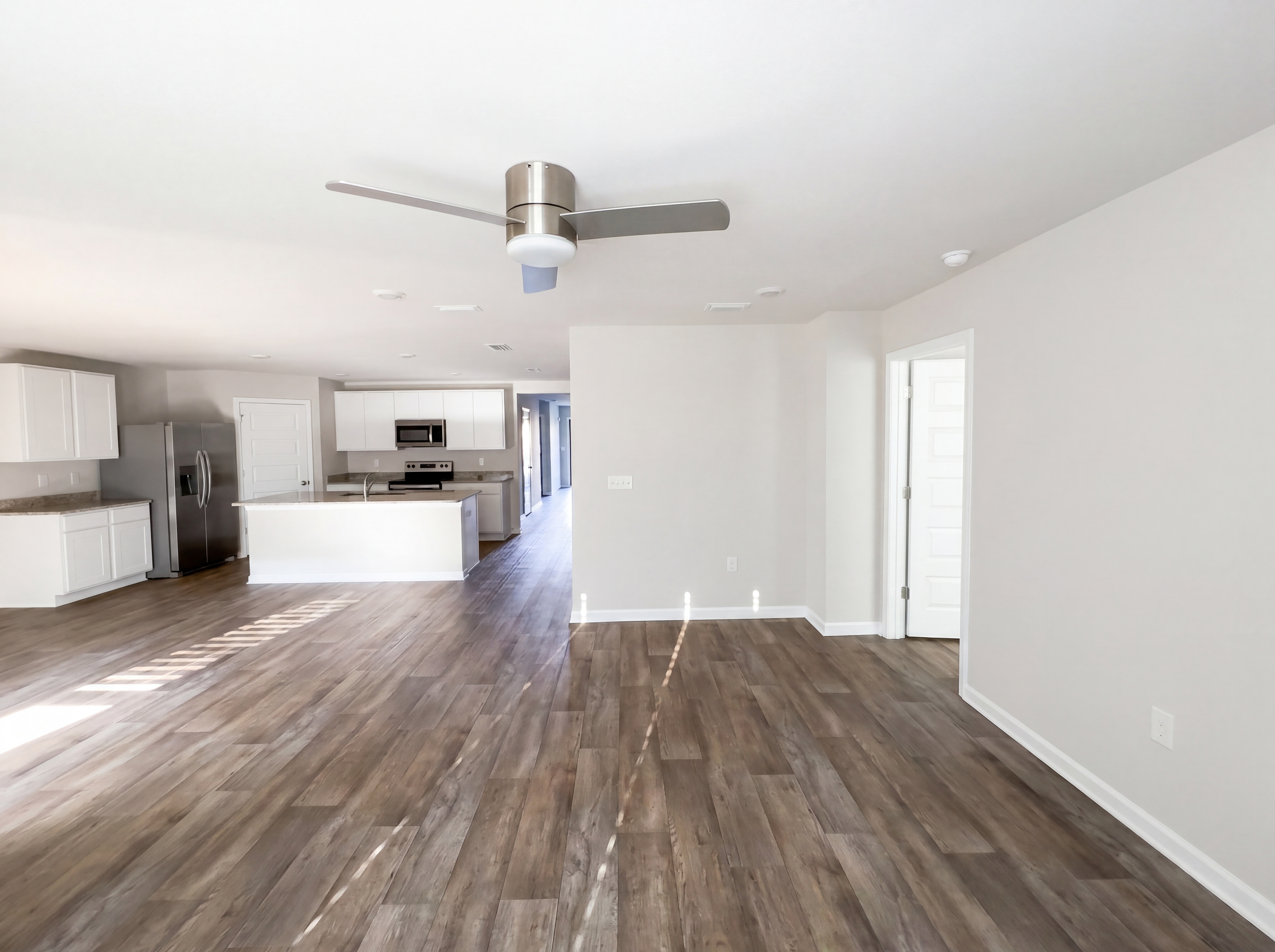 Photo 3 of 15 of 7453 Brompton Dr, Foley, AL