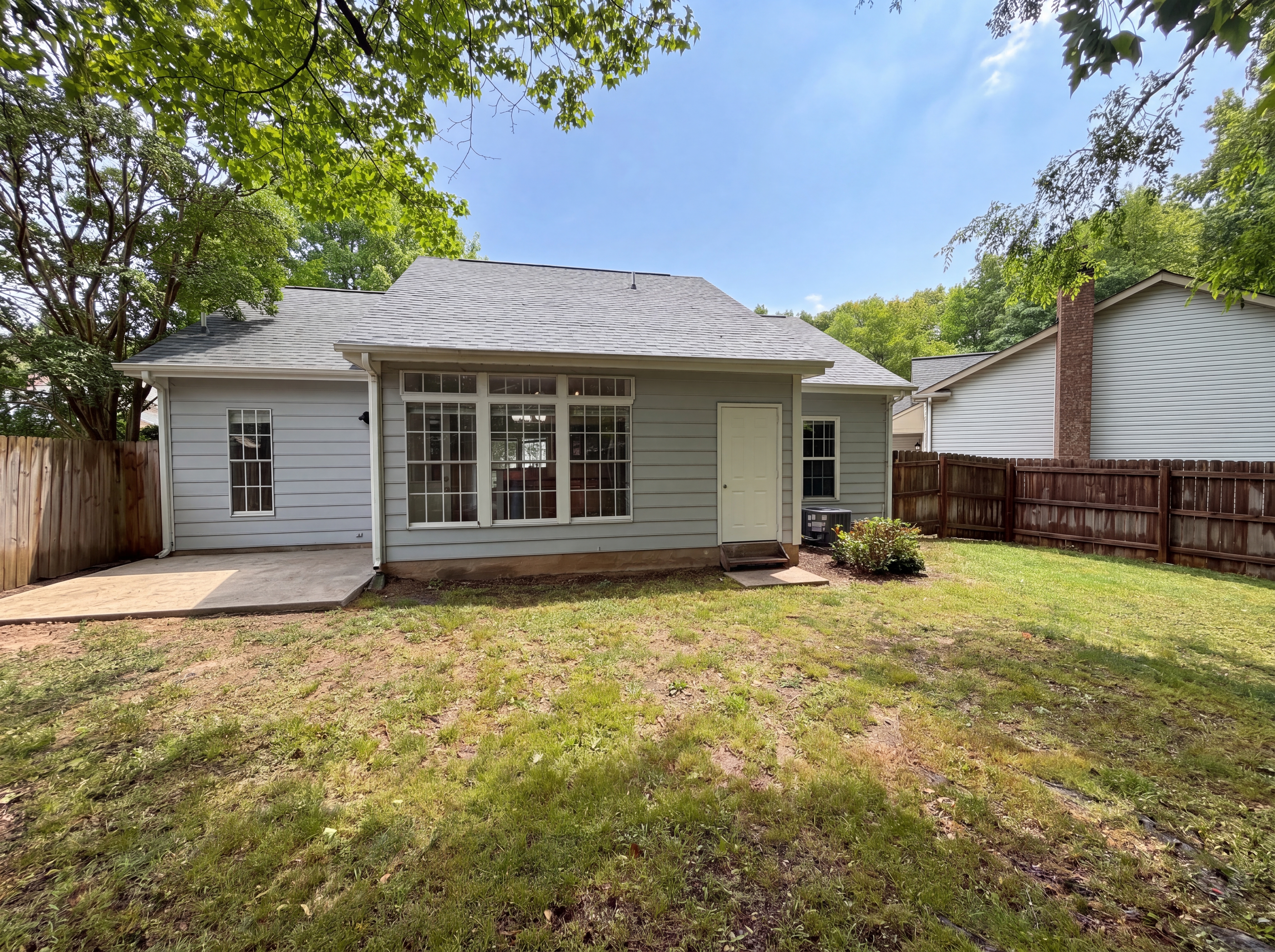 Photo 5 of 22 of 4808 Pennant Pl, Charlotte, NC