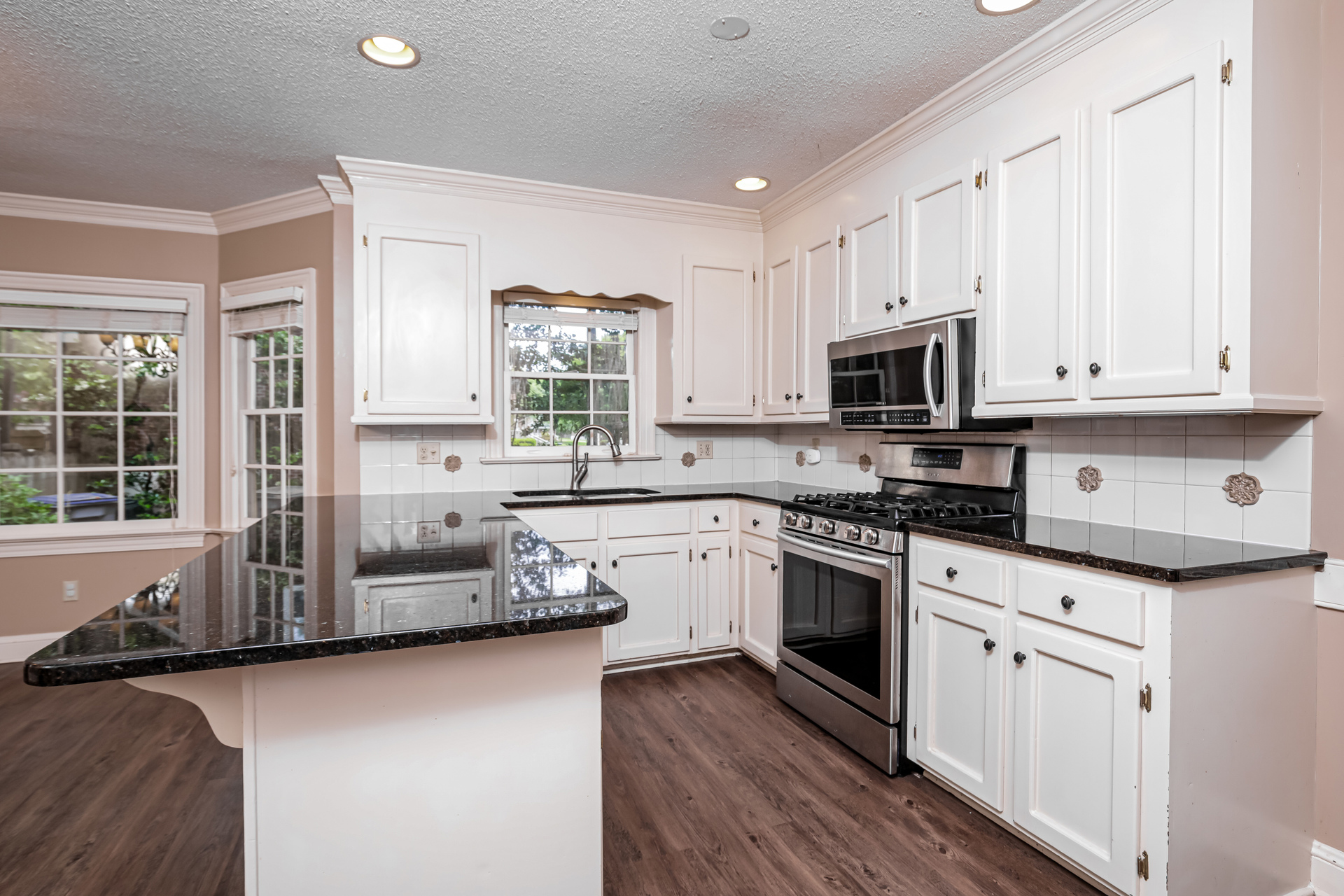 Photo 10 of 22 of 4037 Brassfield Dr, Rocky Mount, NC
