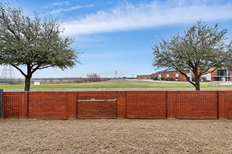Photo 28 of 28 - 8212 Misty Water Dr, Fort Worth, TX 76131