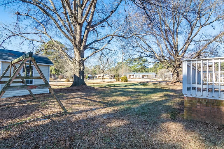 Photo 32 of 34 - 4205 Saint James Church Rd, Raleigh, NC 27604