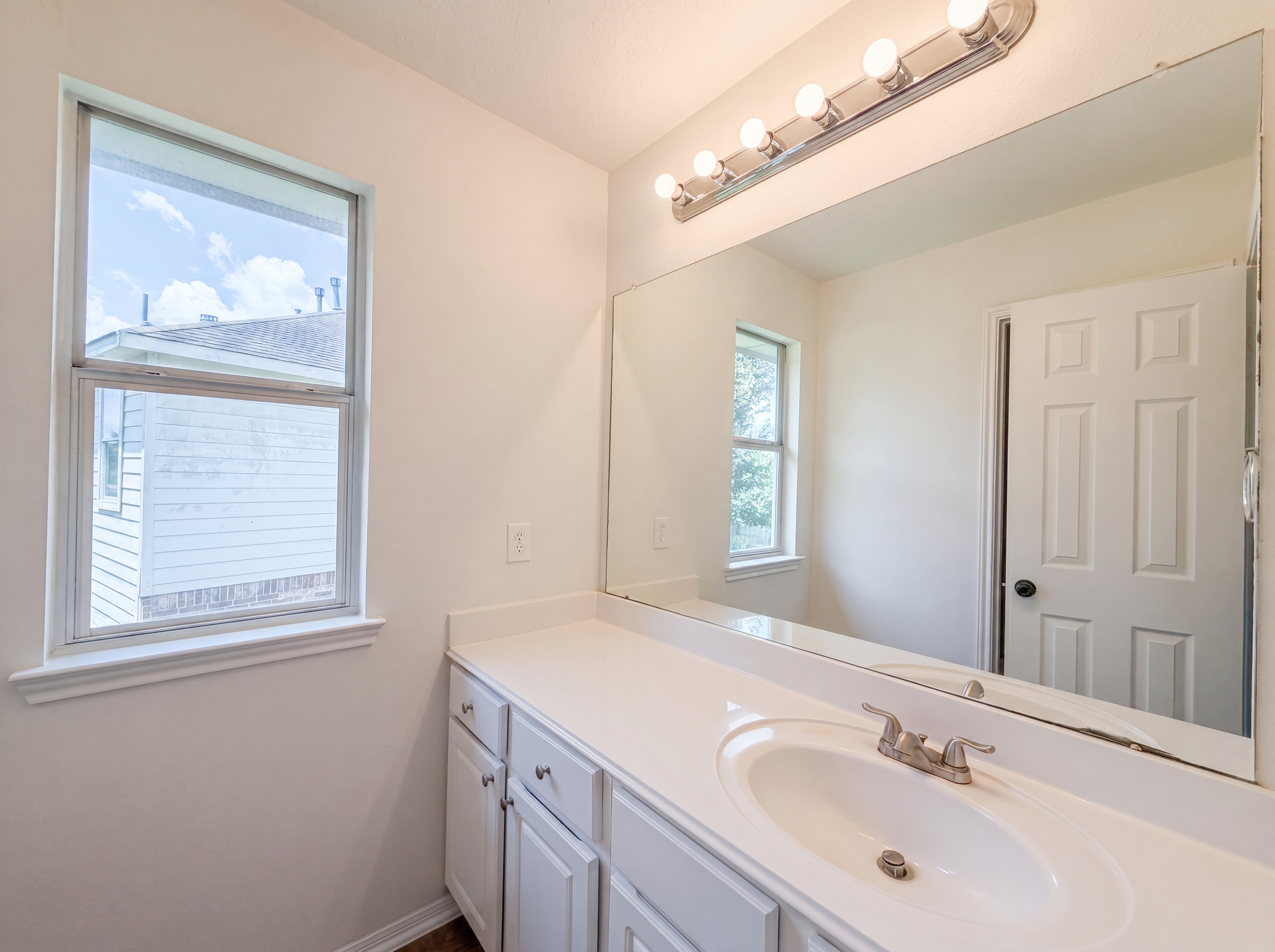 Photo 20 of 26 of 6510 Briar Moss Ln, Katy, TX