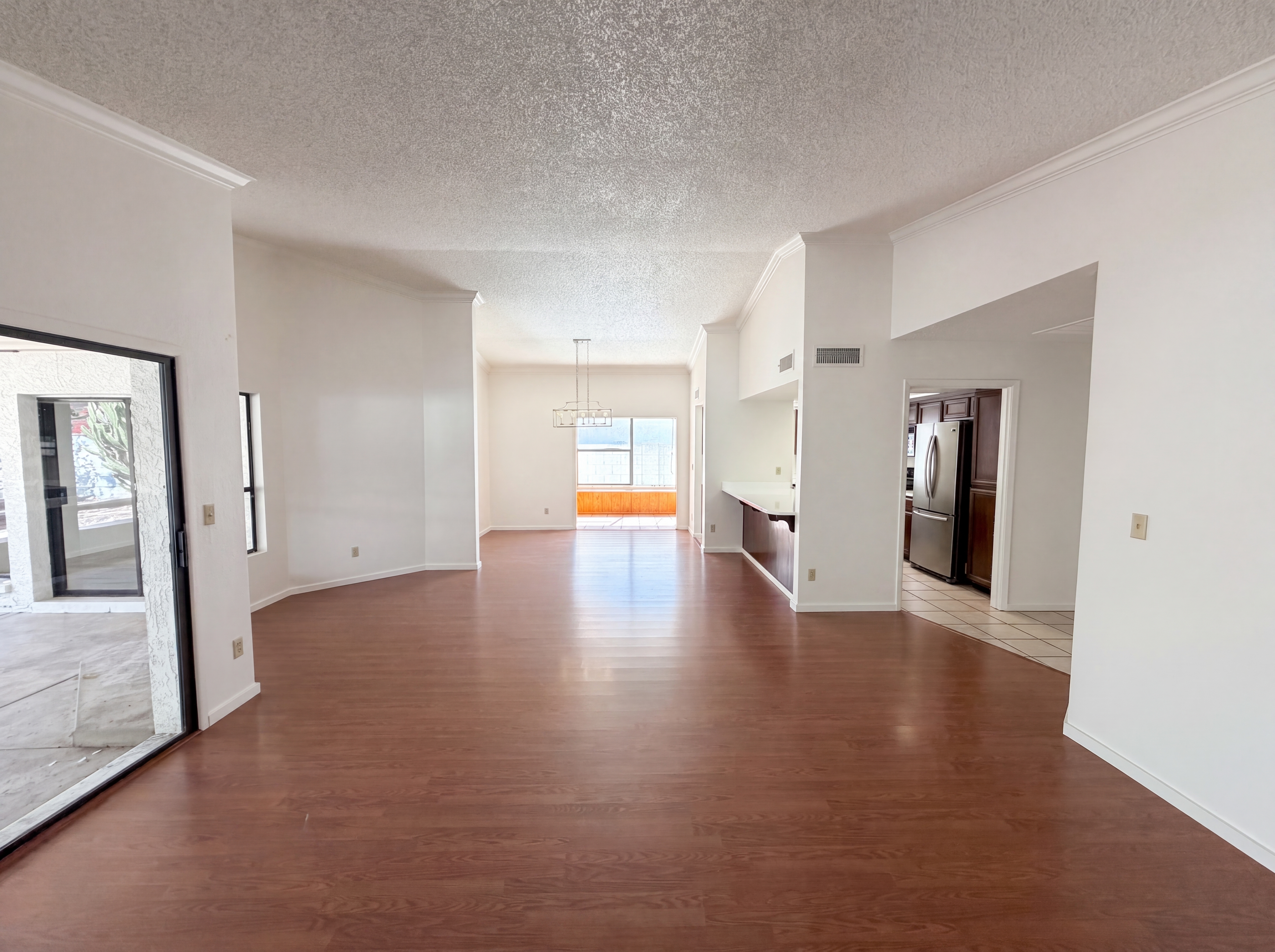 Photo 3 of 25 of 318 W Kings Ave, Phoenix, AZ
