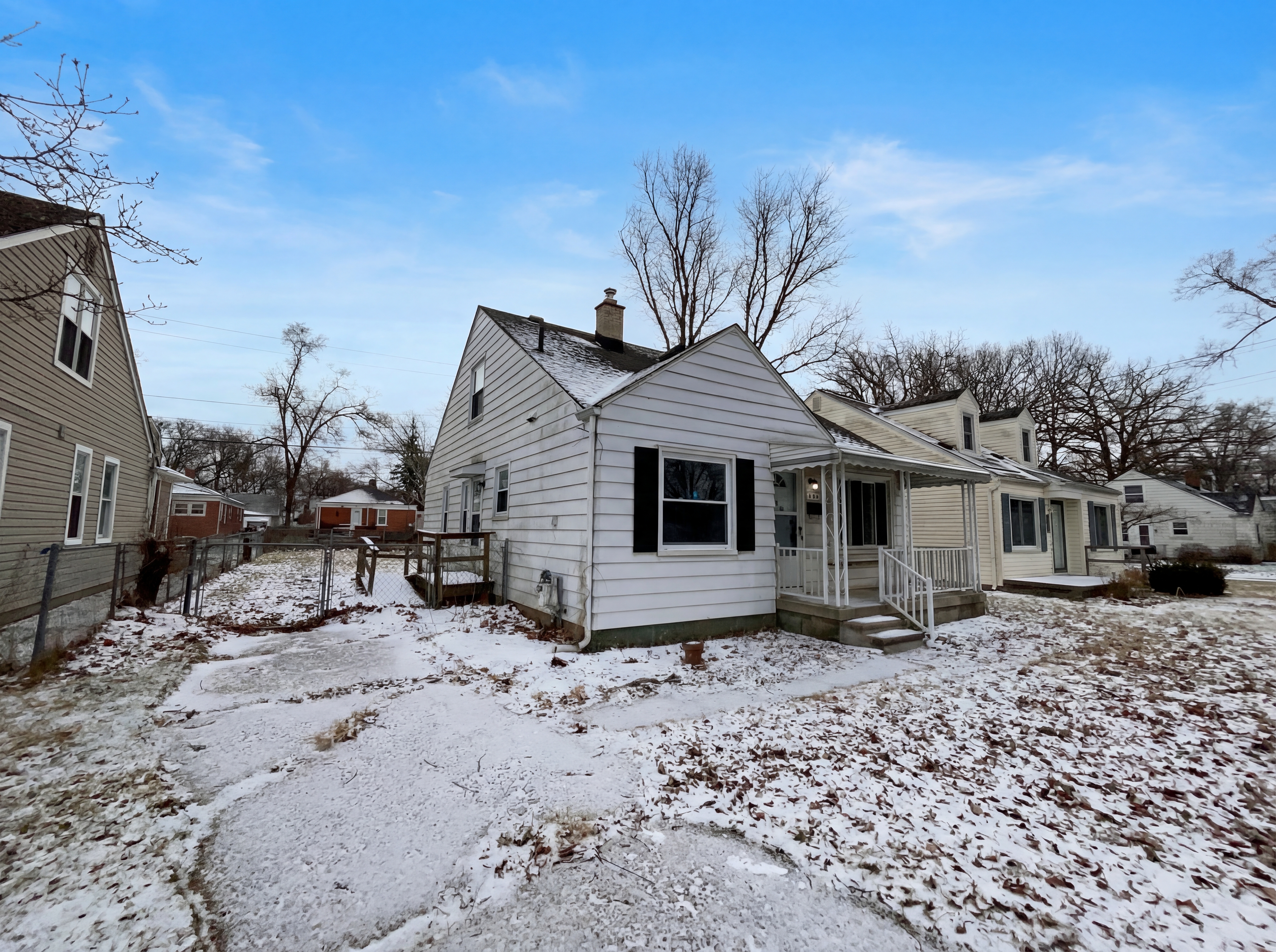 Photo 14 of 16 of 24610 Parklawn St, Oak Park, MI