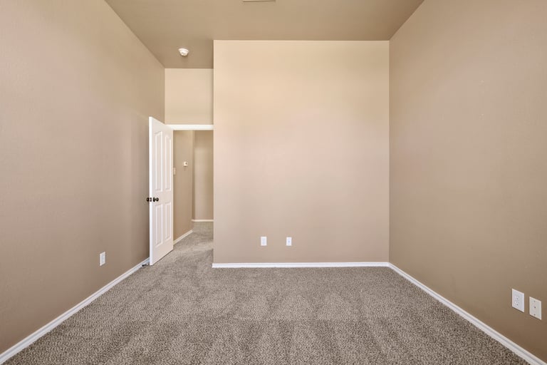 Photo 13 of 29 - 2308 Calmont Dr, Arlington, TX 76001