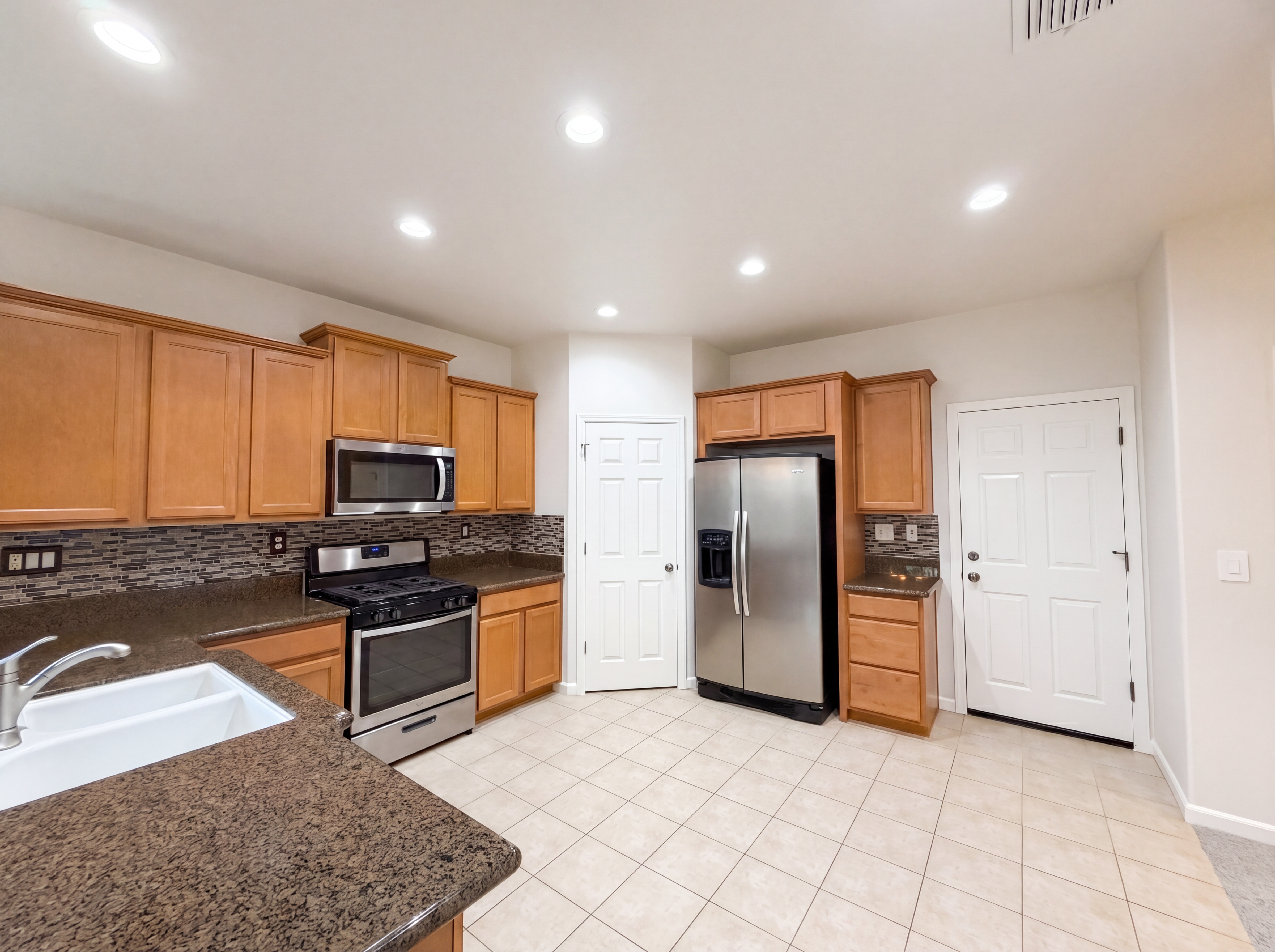 Photo 7 of 43 of 8532 Hawley Way, Elk Grove, CA