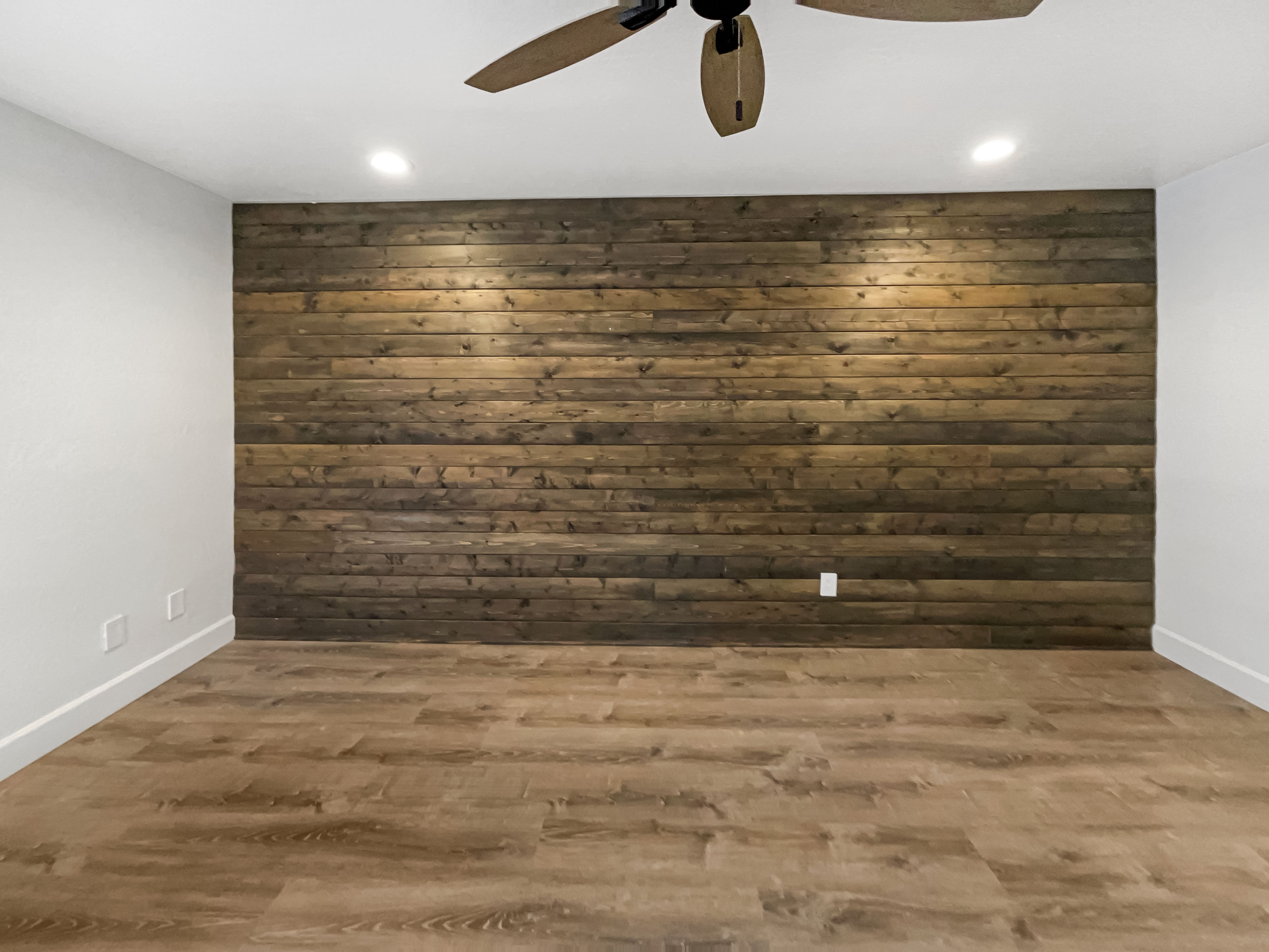 Photo 5 of 25 of 2337 W Tierra Buena Ln, Phoenix, AZ