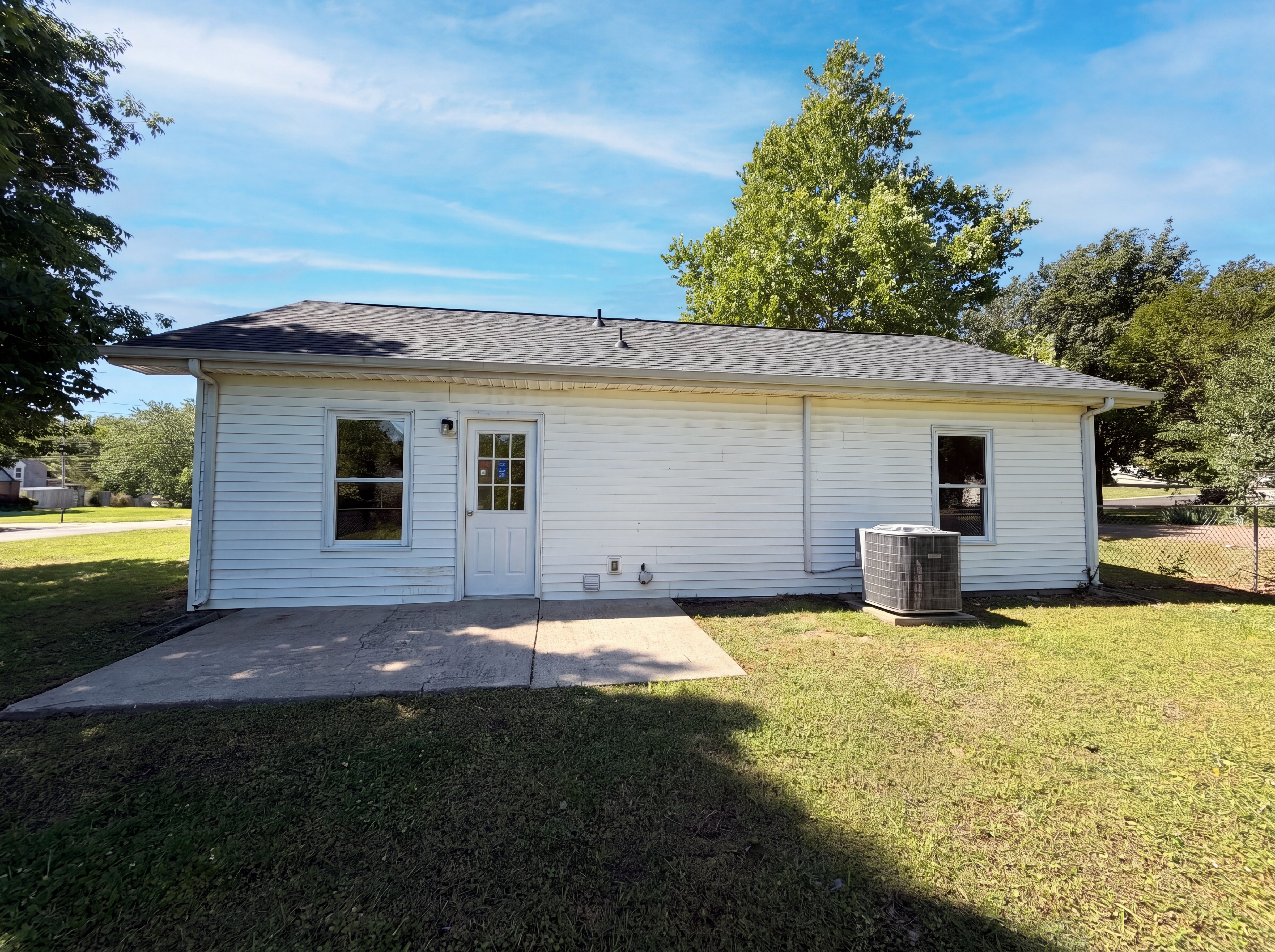 Photo 16 of 17 of 104 Frontier Ln, La Vergne, TN