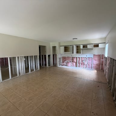 Property photo 3 of 130 S Estes Dr Apt B7