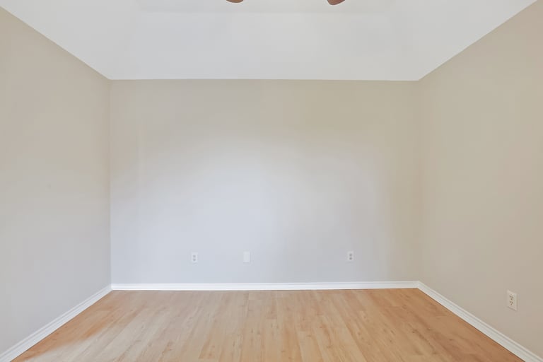 Photo 12 of 25 - 6204 Avanti Dr, Arlington, TX 76001
