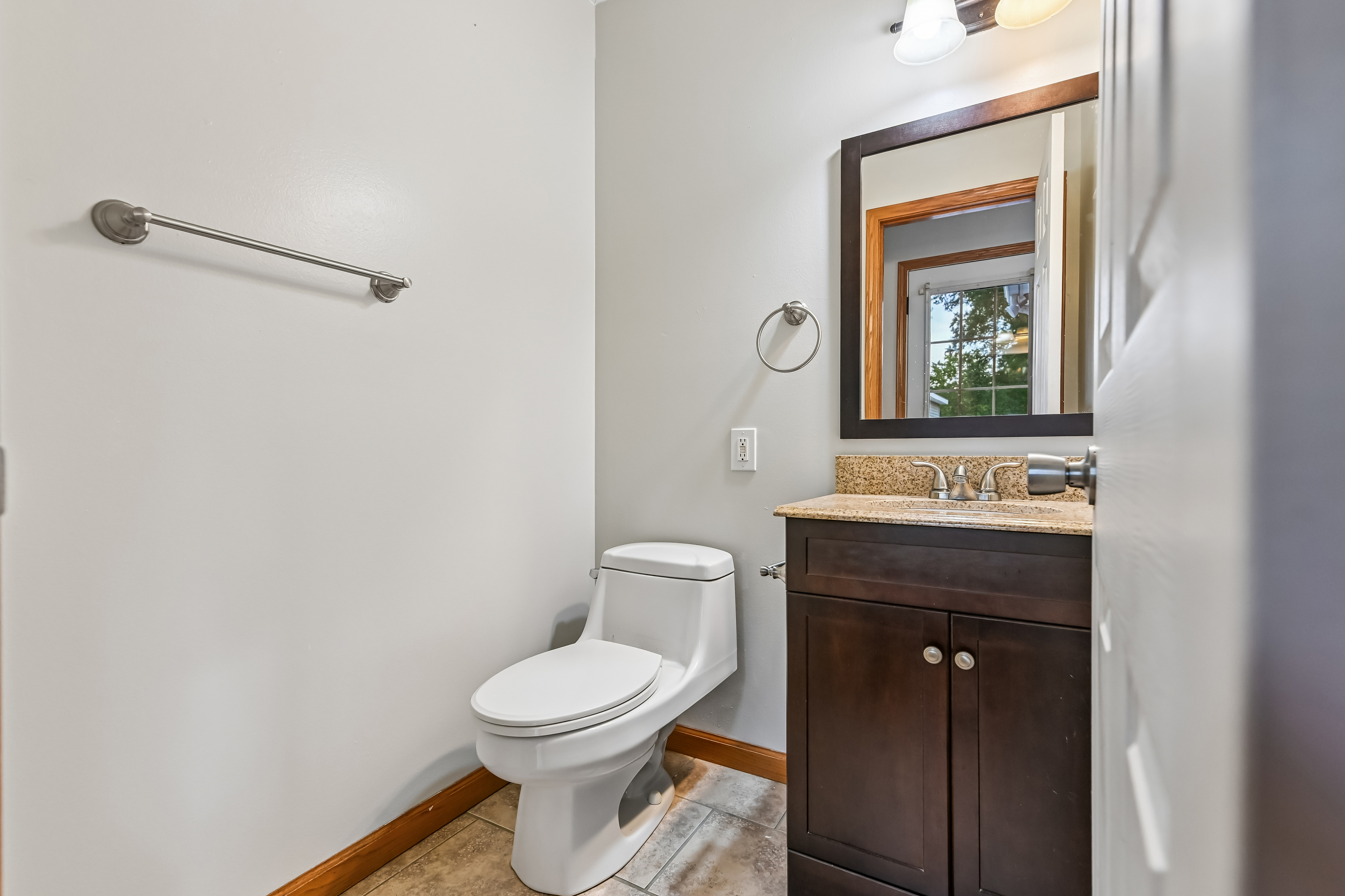 Photo 22 of 42 of 2145 Overland Ave NE, Warren, OH