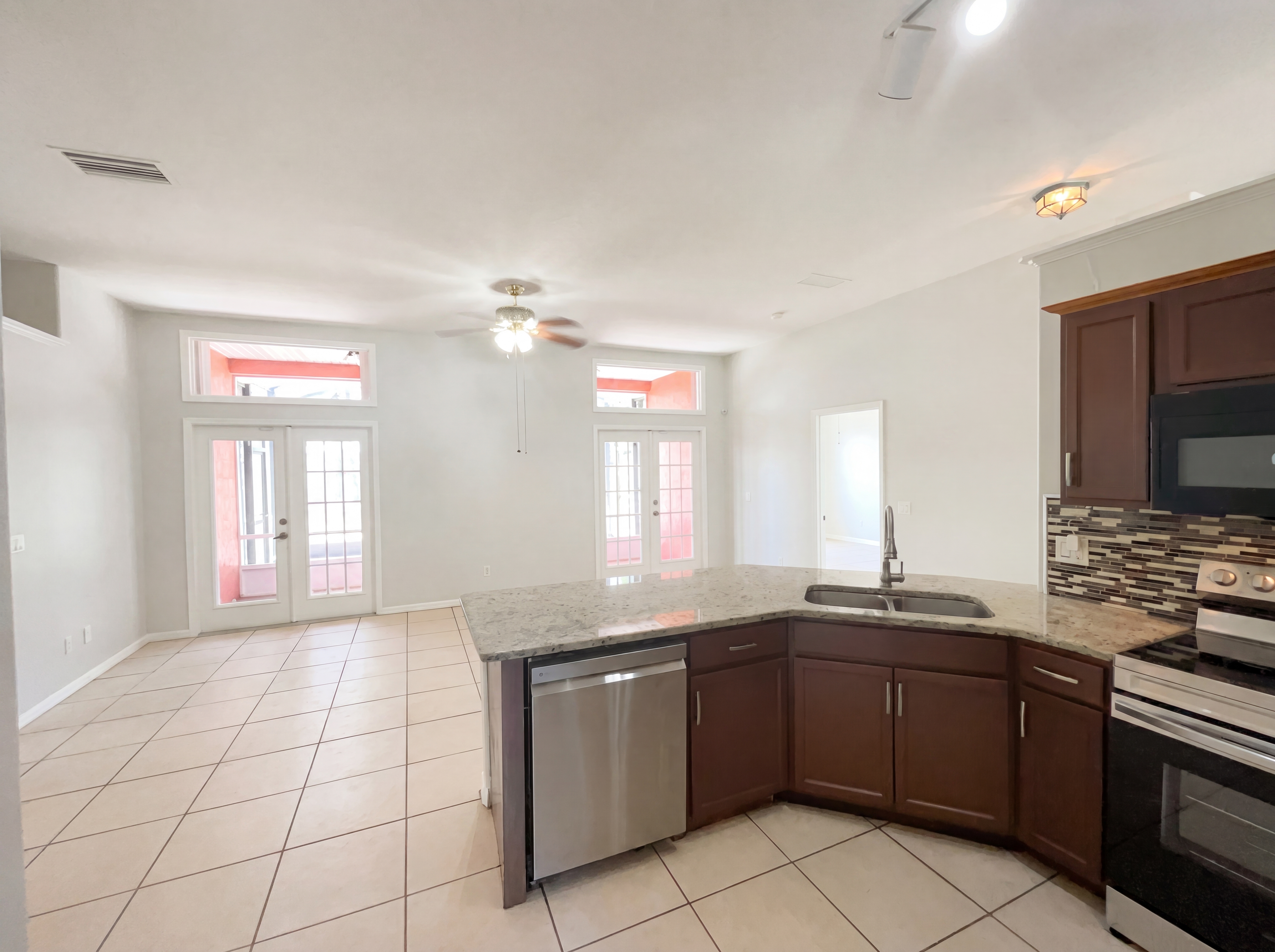 Photo 16 of 35 of 62 Cordona Dr, Kissimmee, FL