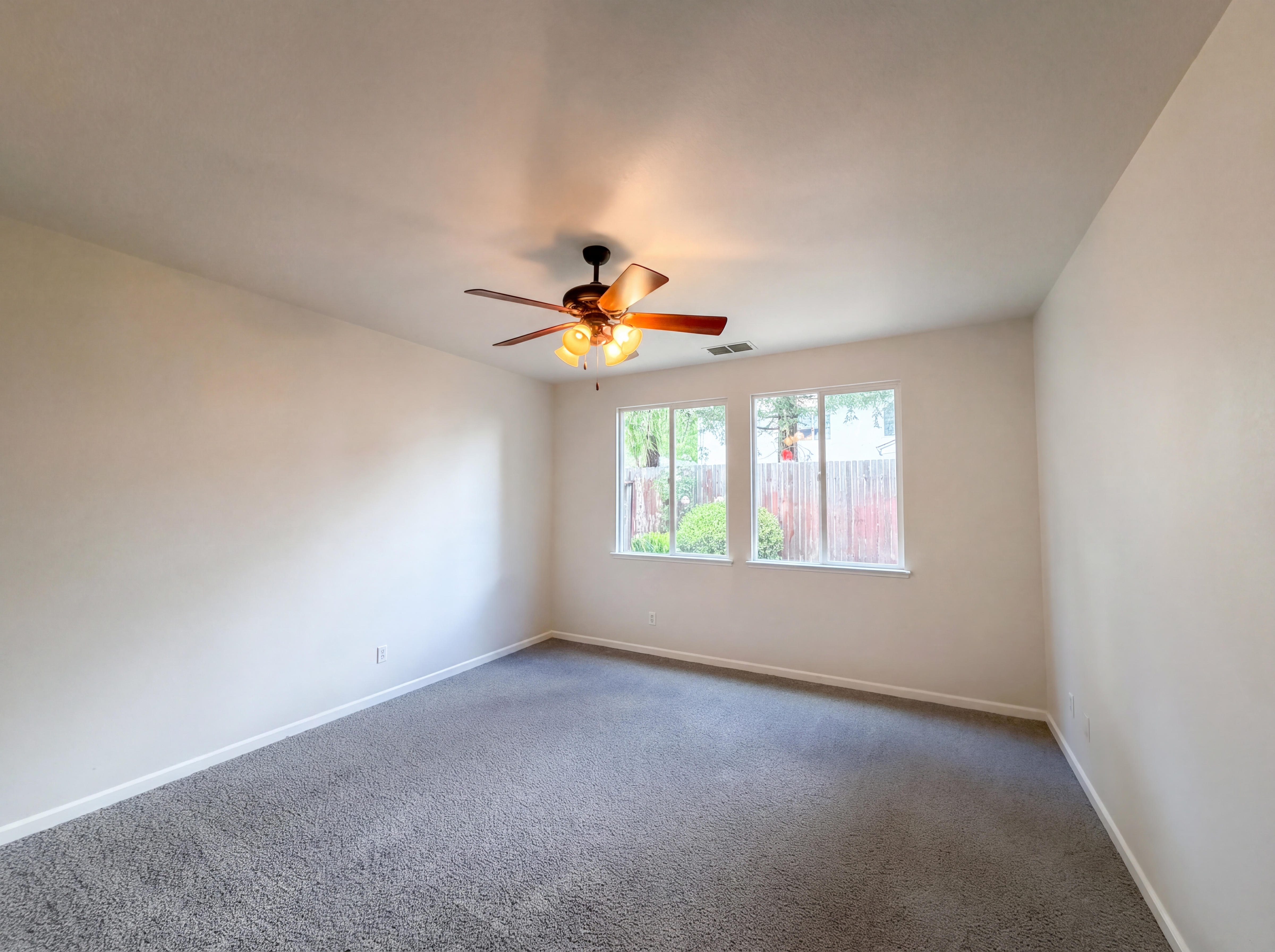 Photo 20 of 43 of 8532 Hawley Way, Elk Grove, CA