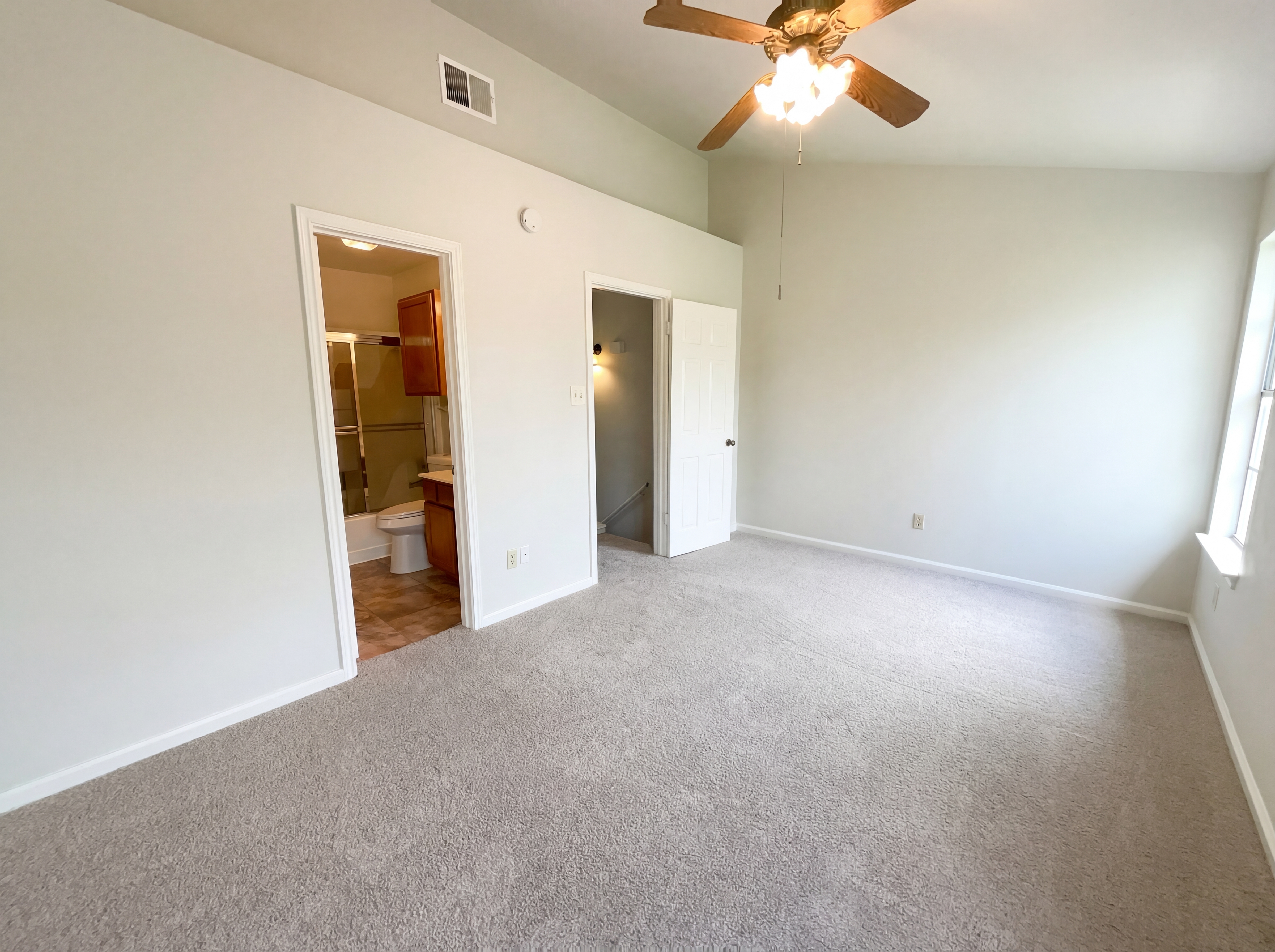 Photo 17 of 21 of 7880 Micron Dr, San Antonio, TX