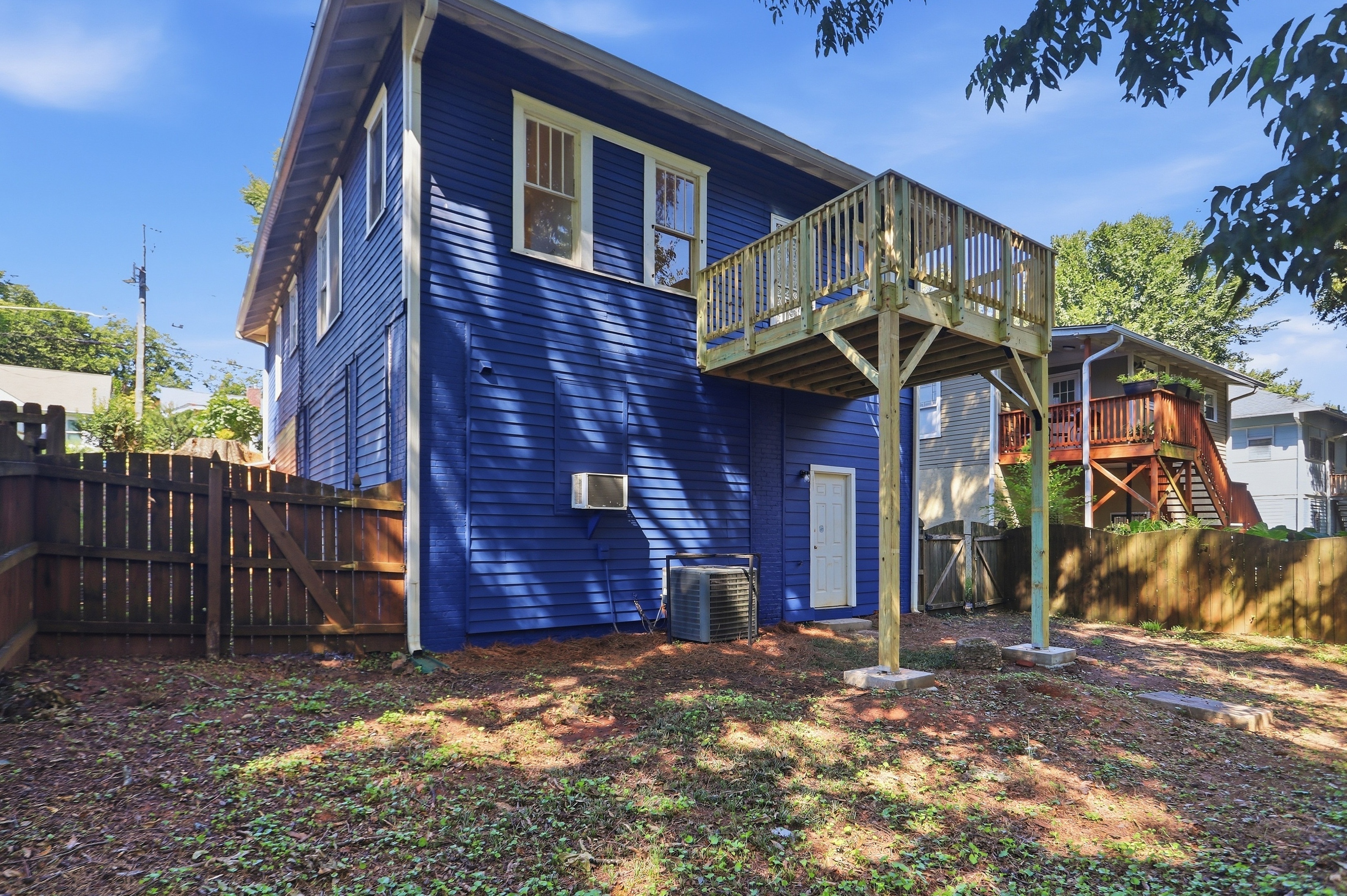 Photo 19 of 22 of 1470 Graham St SW, Atlanta, GA
