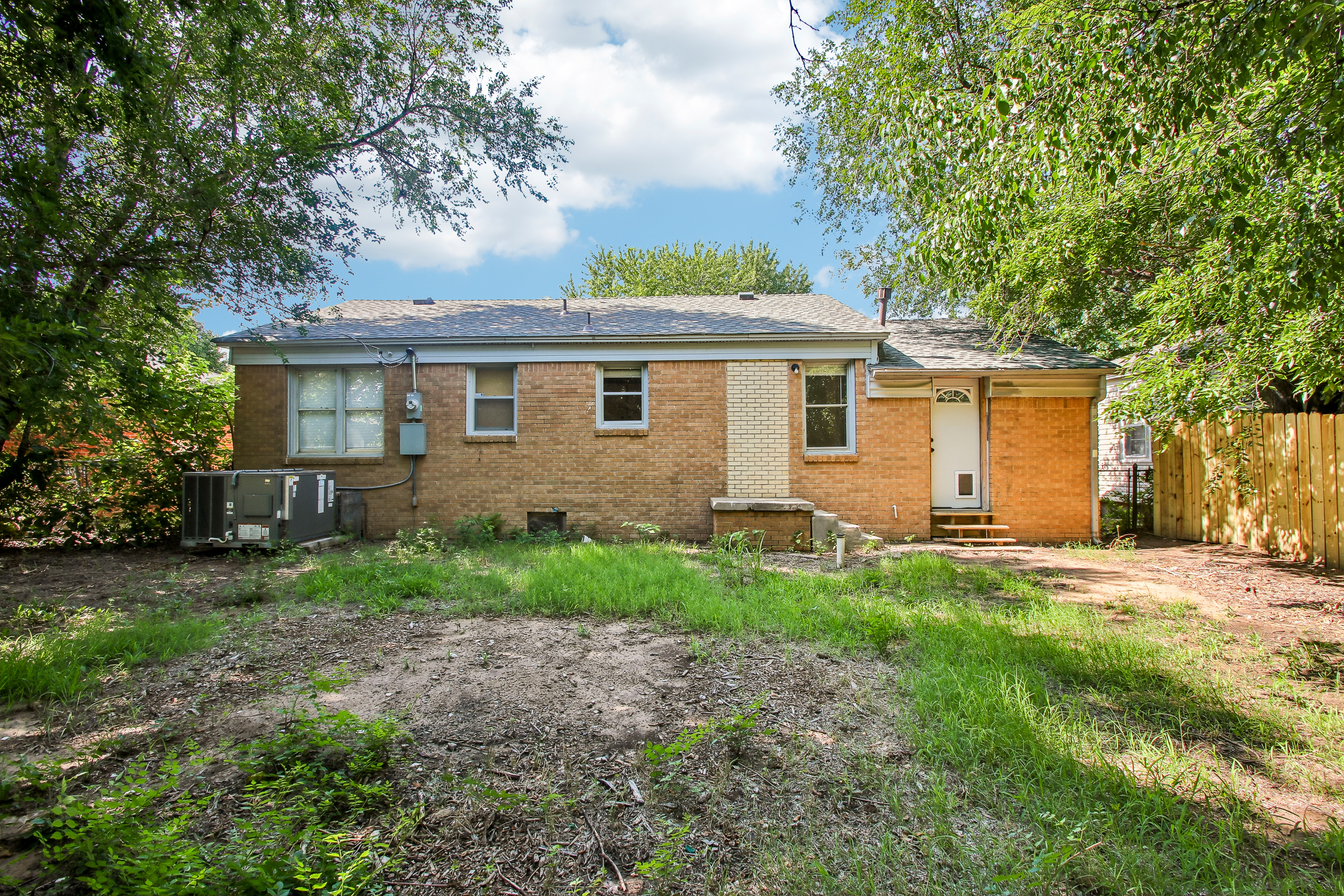 Photo 23 of 24 of 7211 NW 45th St, Bethany, OK
