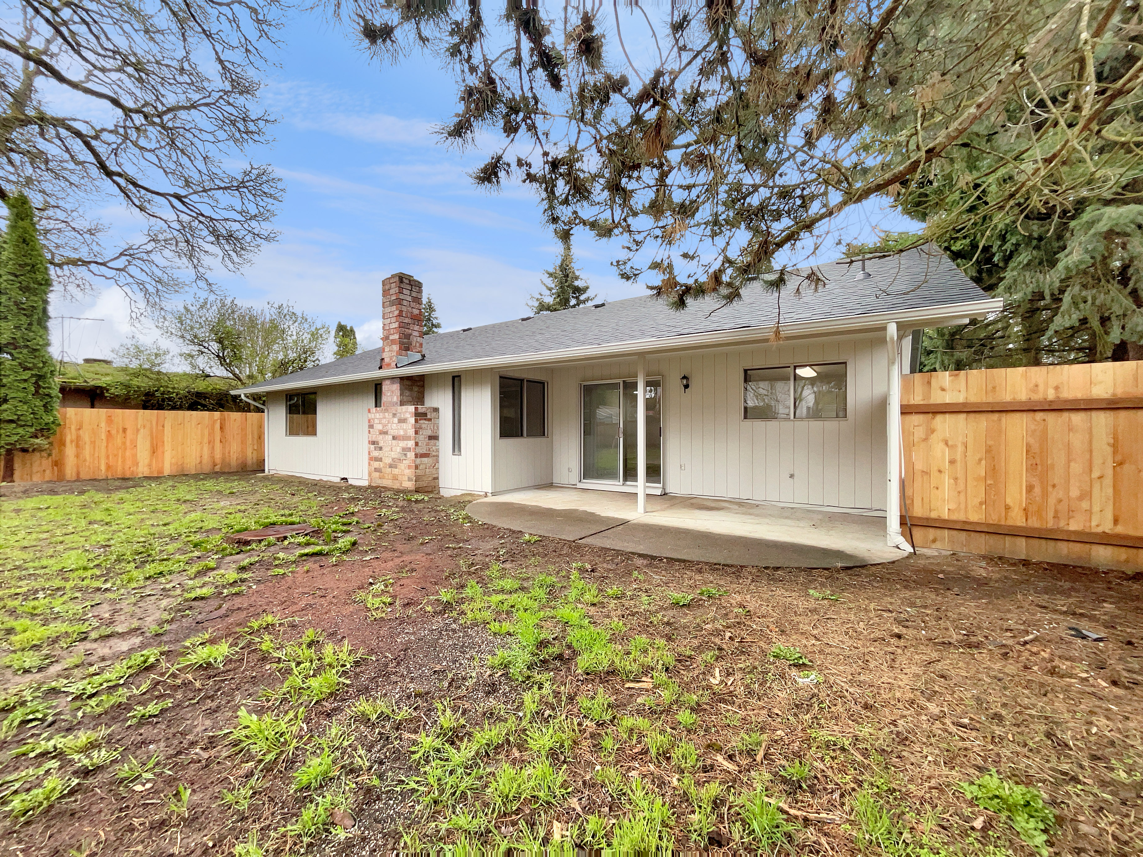 Photo 8 of 20 of 190 SE 32nd Ave, Hillsboro, OR