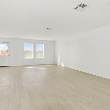 Property photo 3 of 113 Meadowbrook Dr