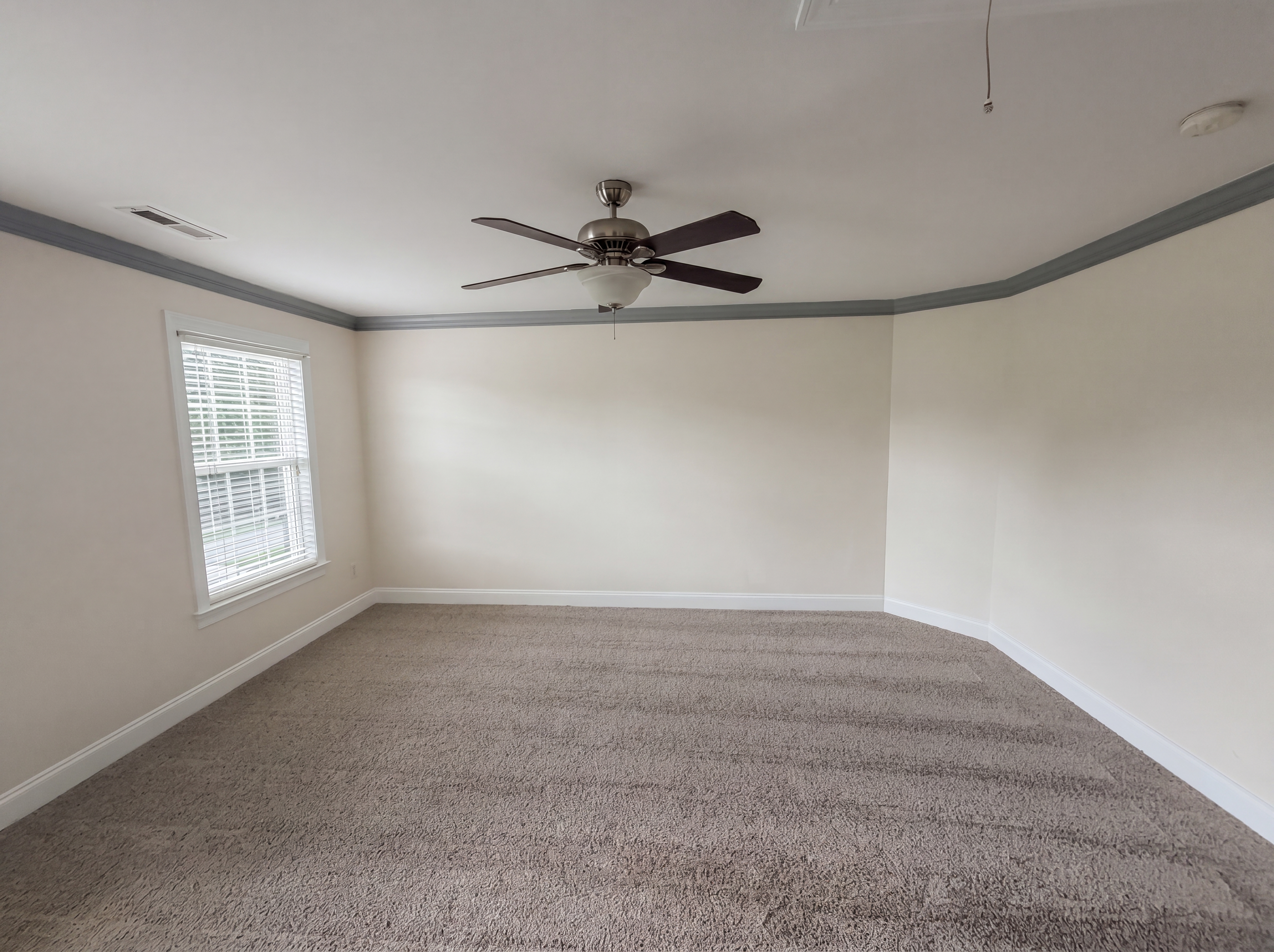 Photo 4 of 33 of 7791 Newhaven Dr, Oak Ridge, NC