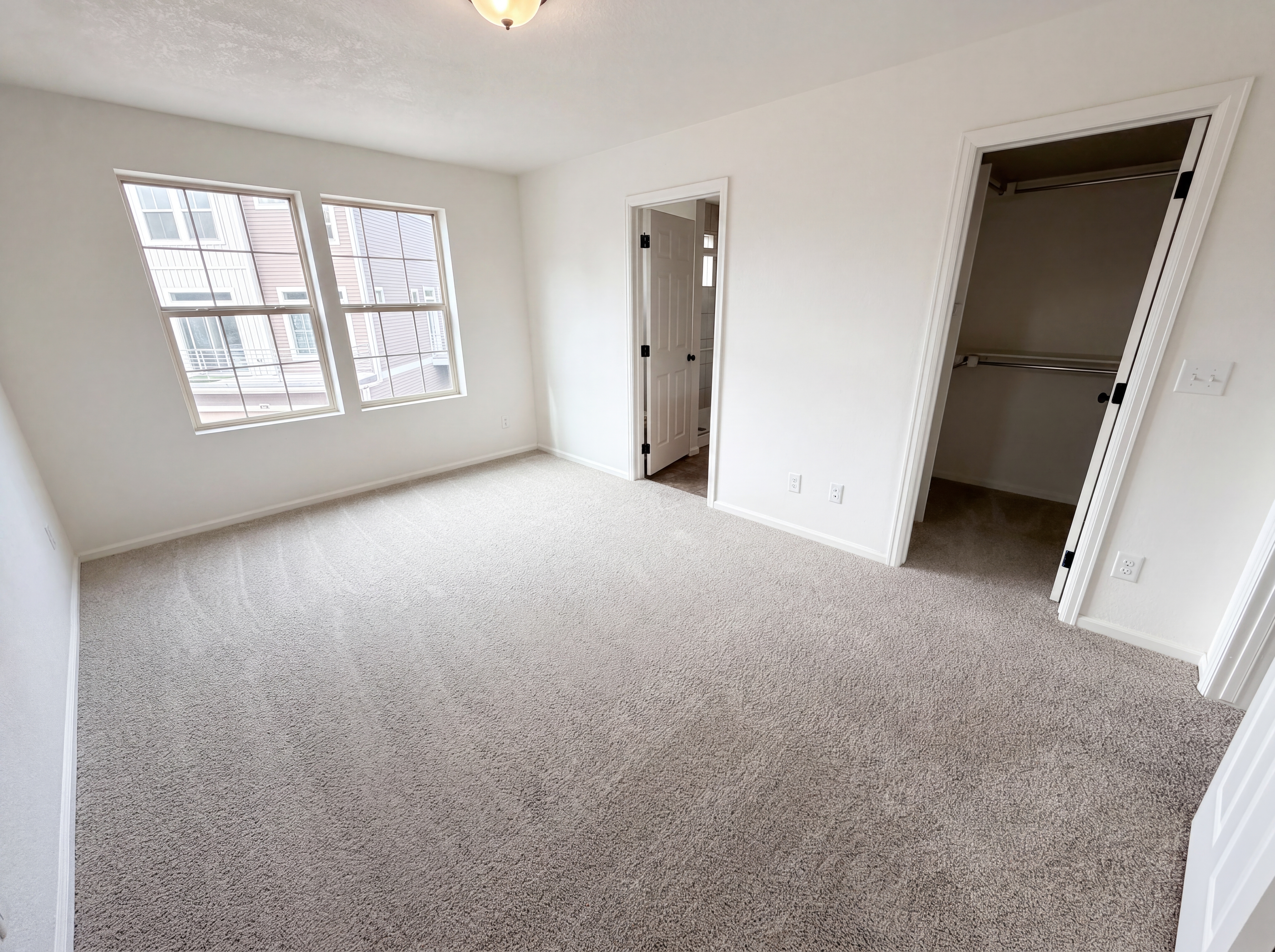 Photo 13 of 34 of 10186 Zeno St, Commerce City, CO