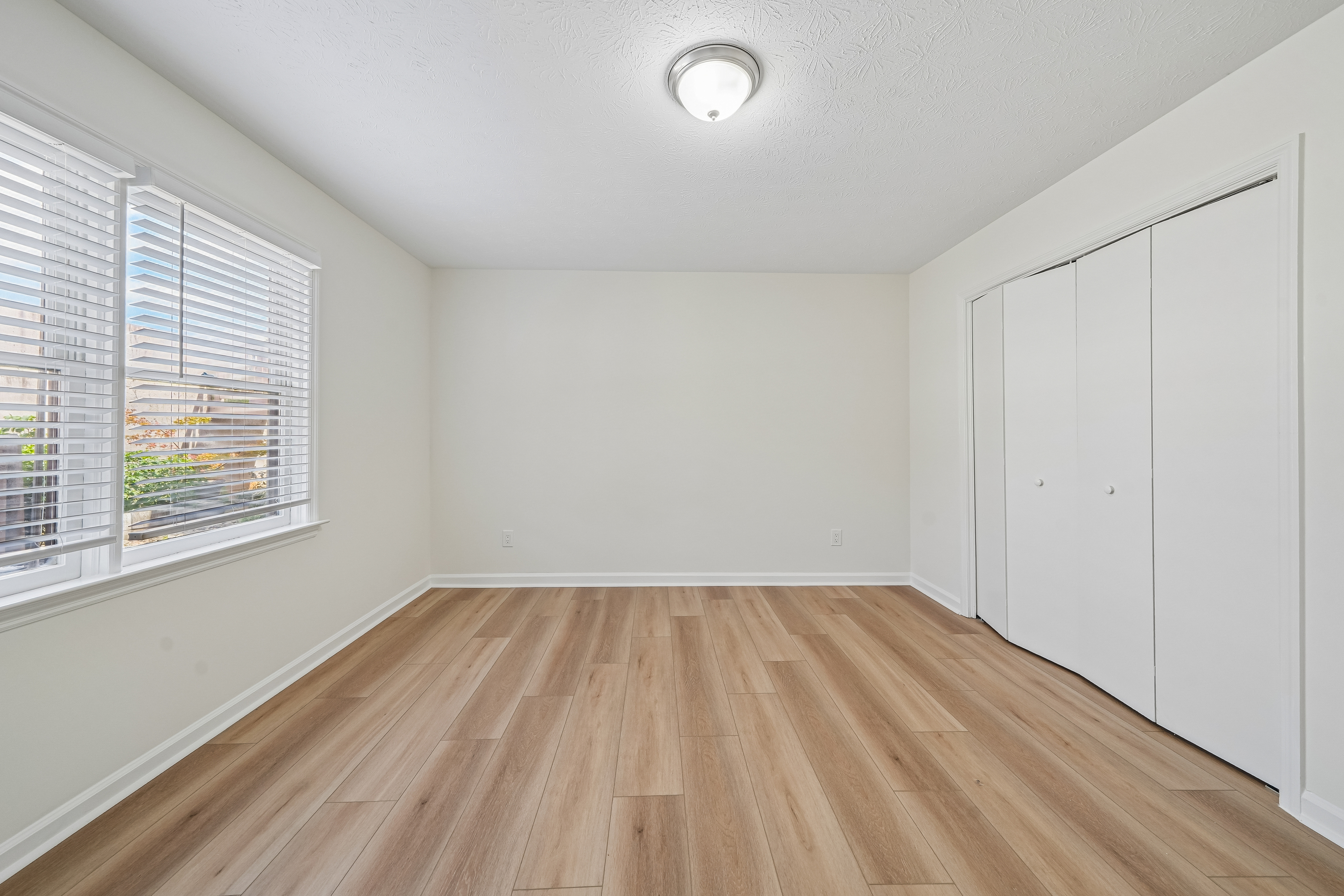 Photo 4 of 20 of 4212 Stillwater Dr, Duluth, GA