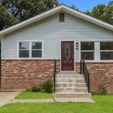 Property photo 1 of 4810 Lexington Ave