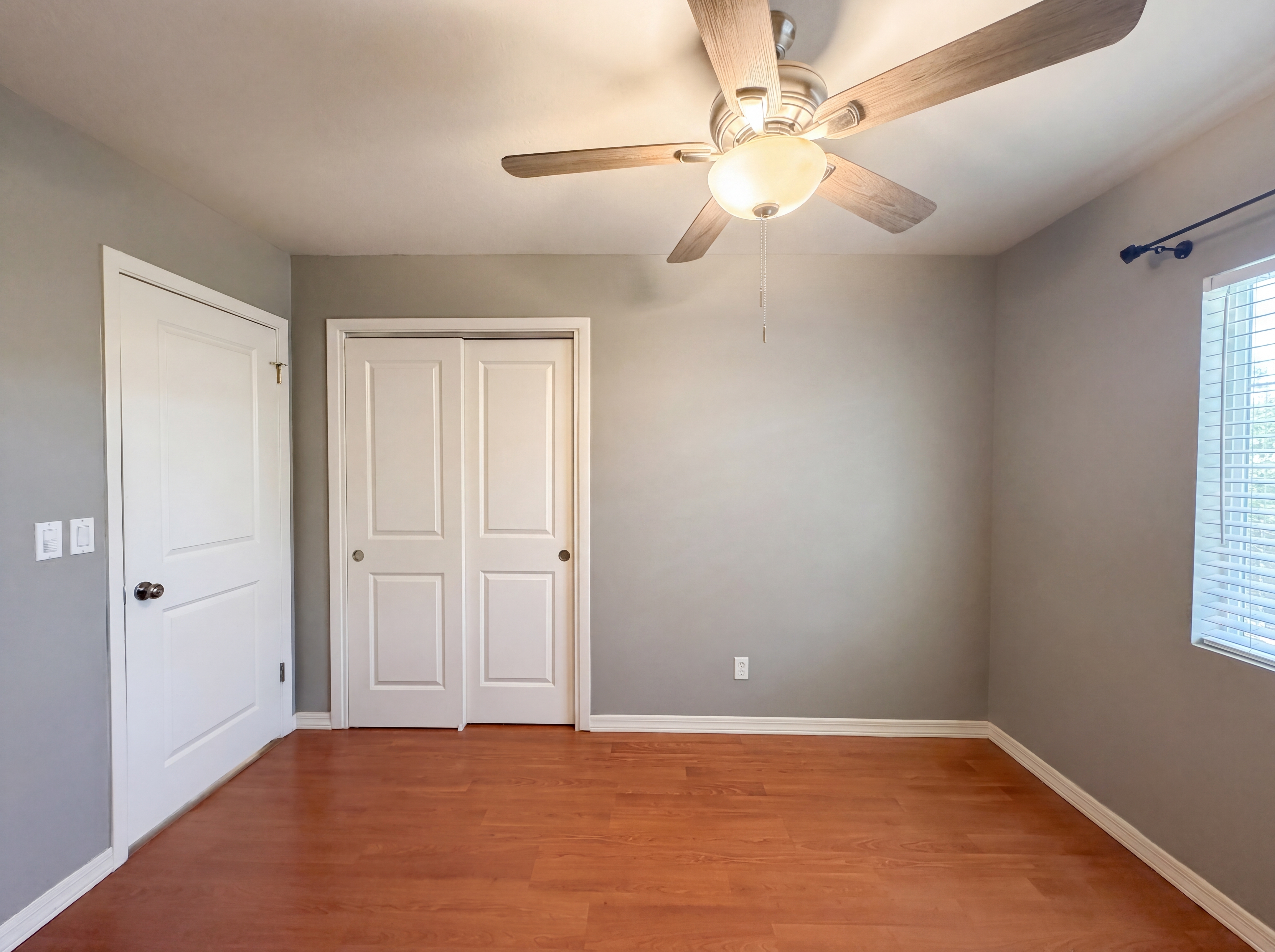 Photo 4 of 22 of 3028 E Marilyn Rd, Phoenix, AZ