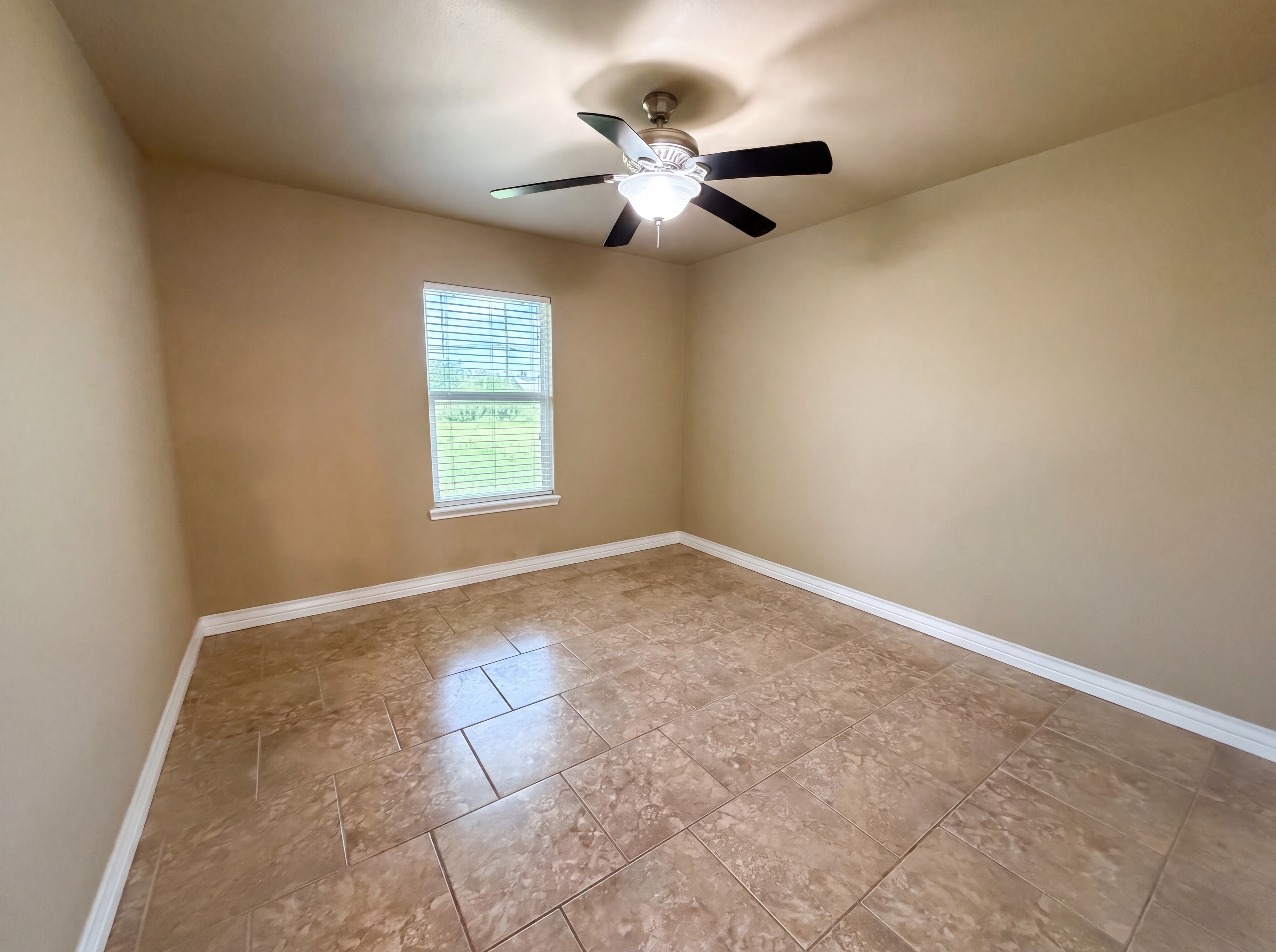 Photo 10 of 16 of 11318 Brendel Ln, Corpus Christi, TX