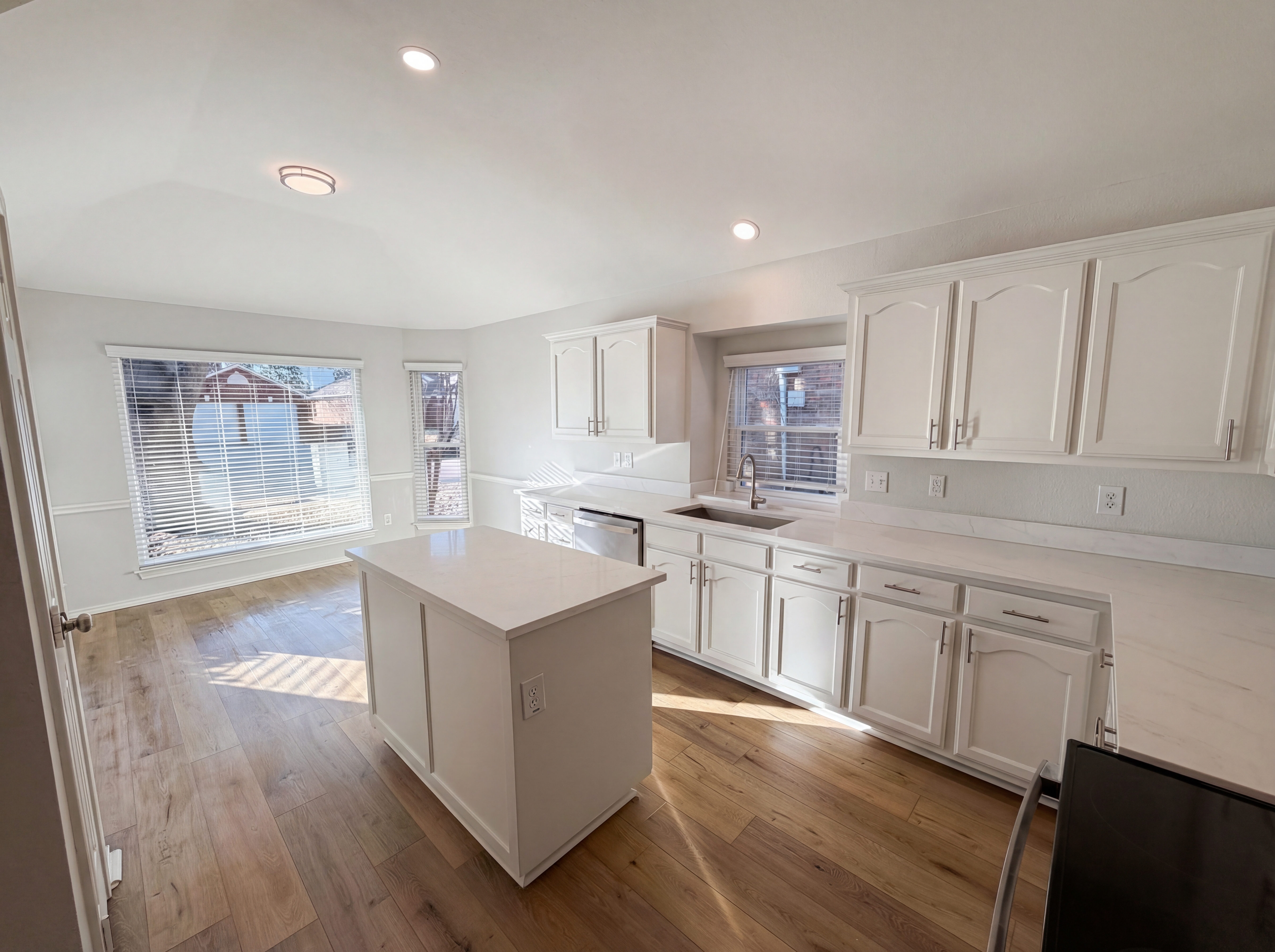 Photo 11 of 26 of 4220 Boulder Park Dr, Fort Worth, TX